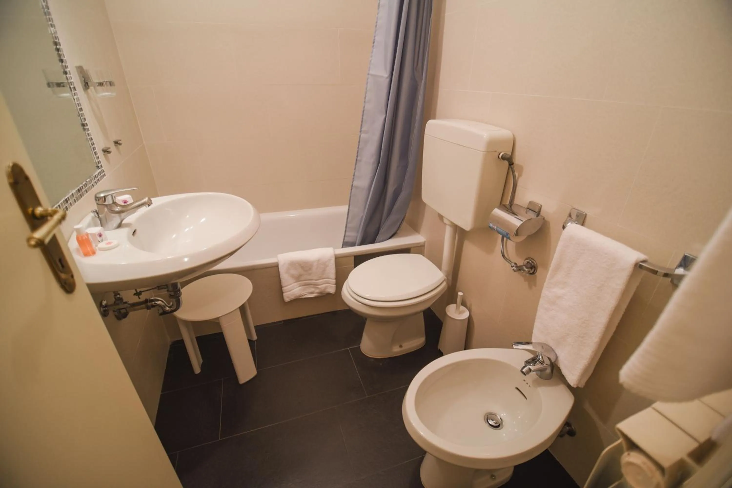 Bathroom in Palazzetto San Lio, Rialto