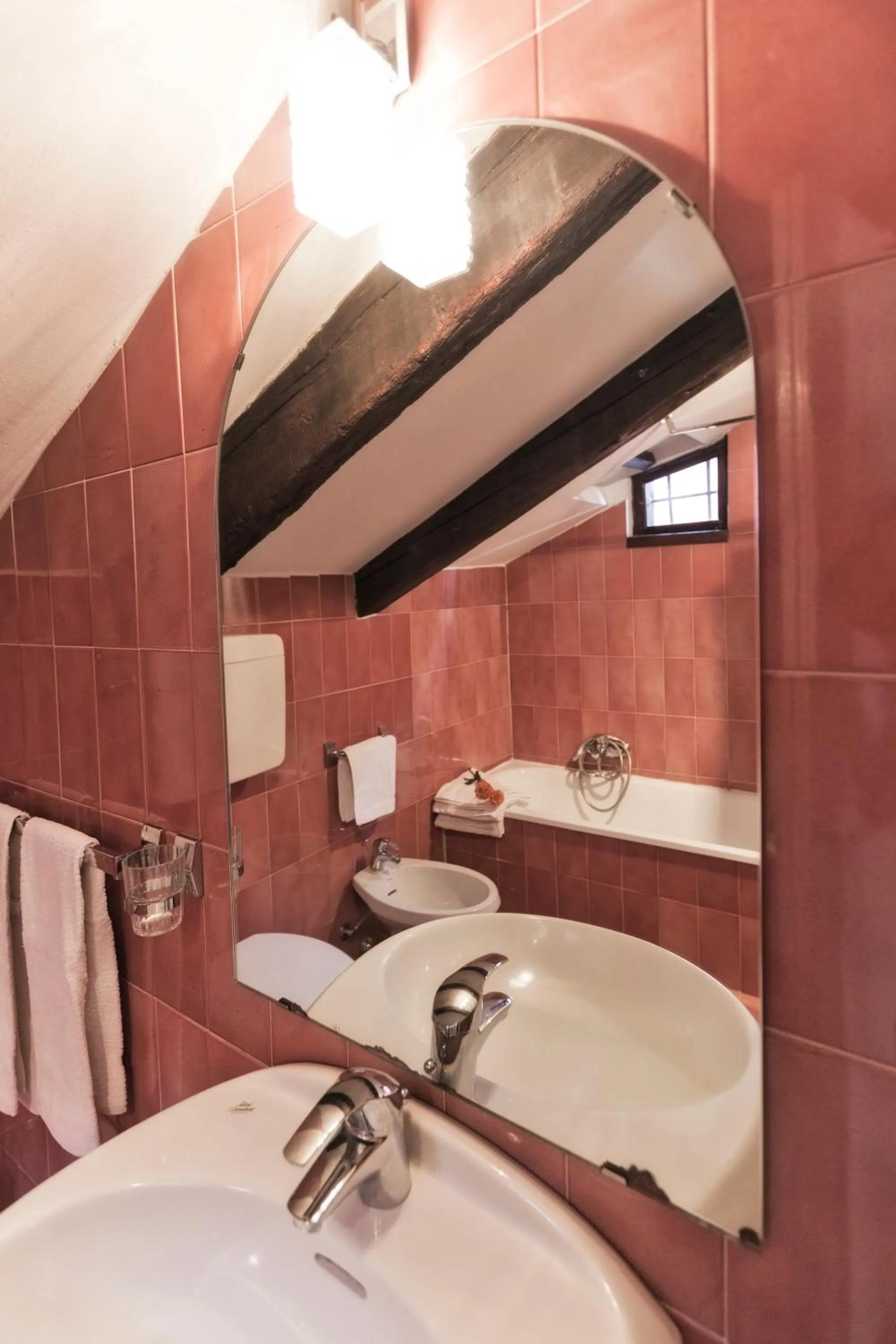 Bathroom in Palazzetto San Lio, Rialto