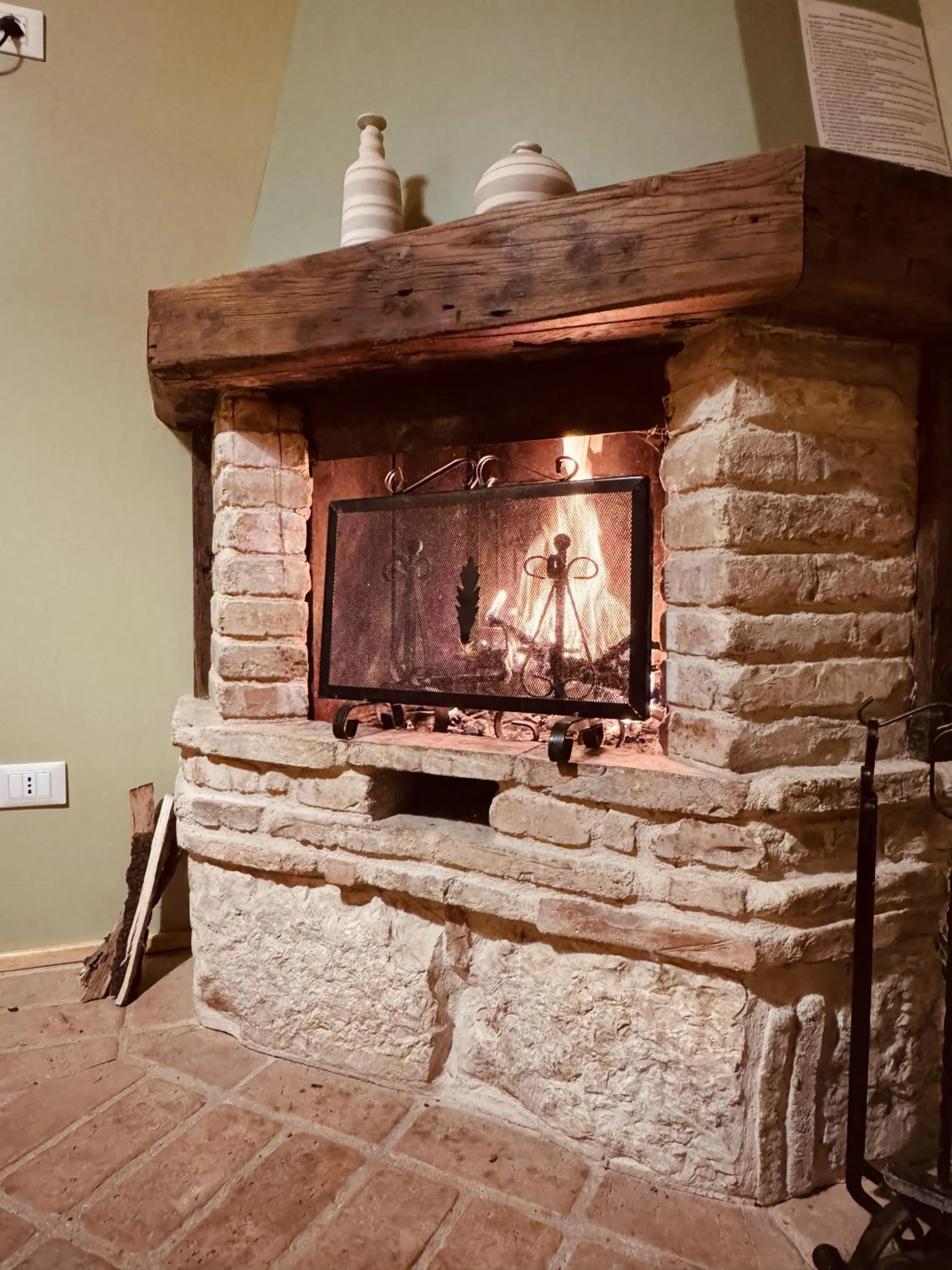 fireplace in Agriturismo Il Timo