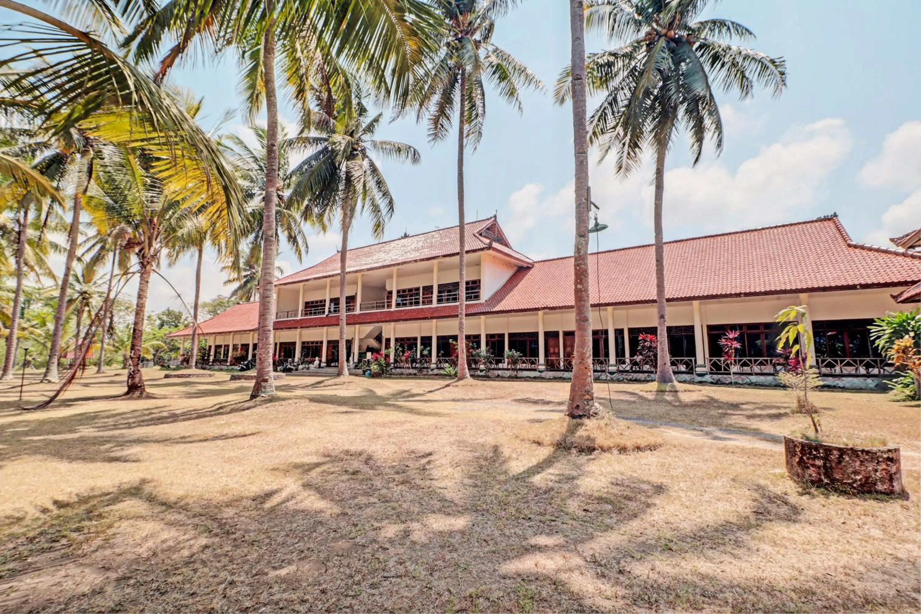 Lobby or reception in Capital O 93236 Hotel Hapel Negara
