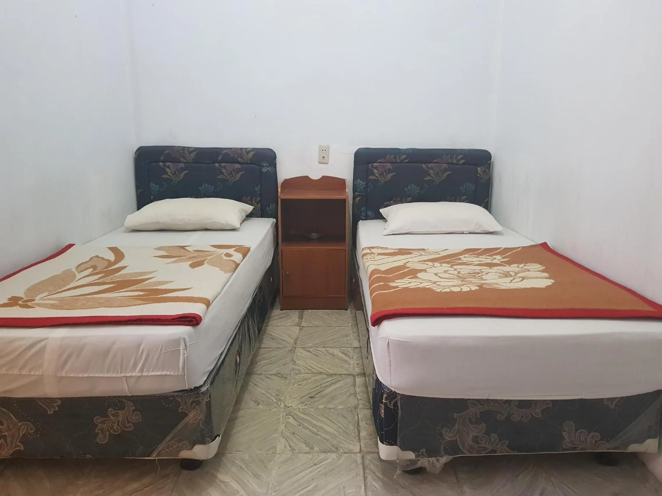 Economy Twin Room in Hotel O Triarga