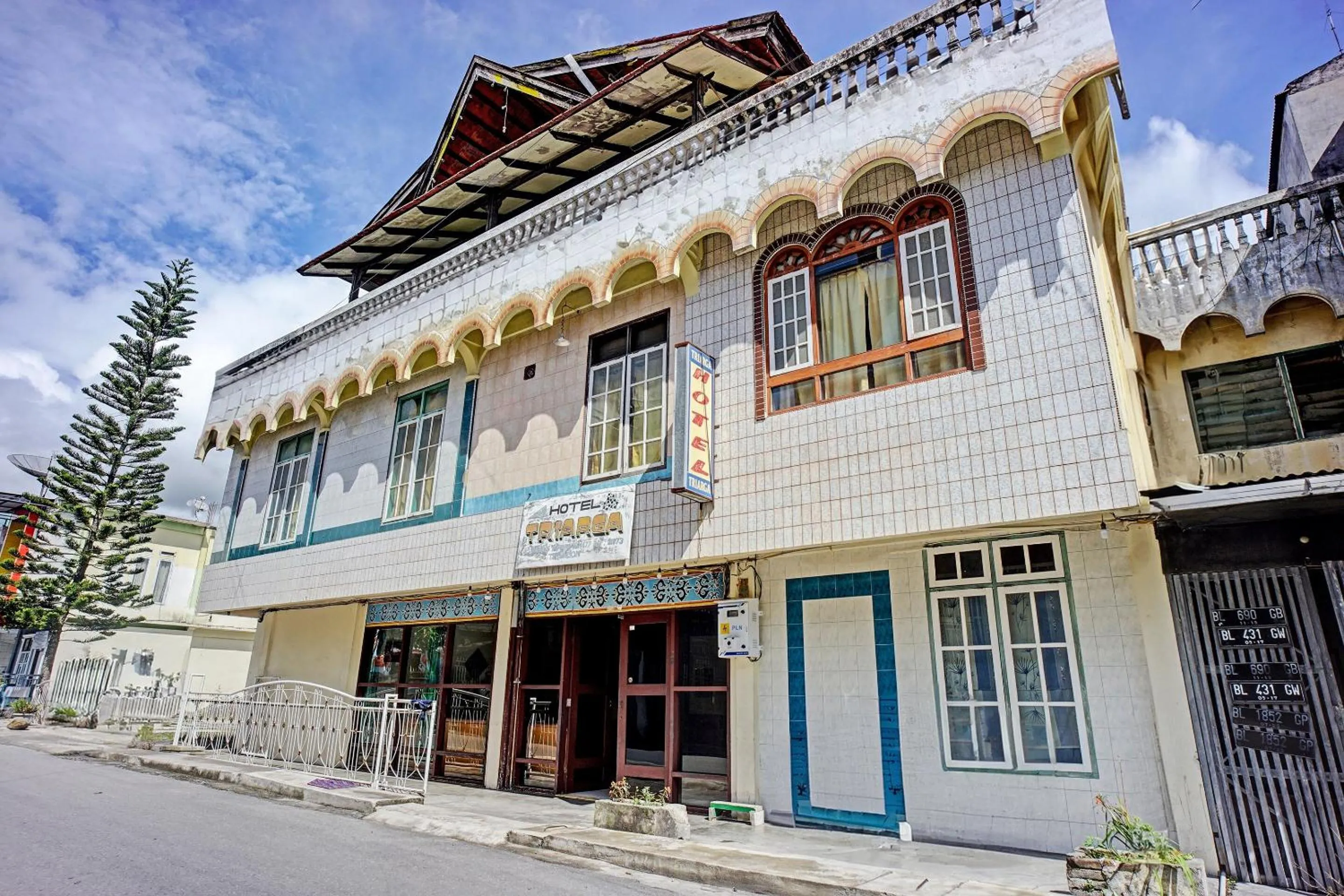 Facade/entrance in Hotel O Triarga