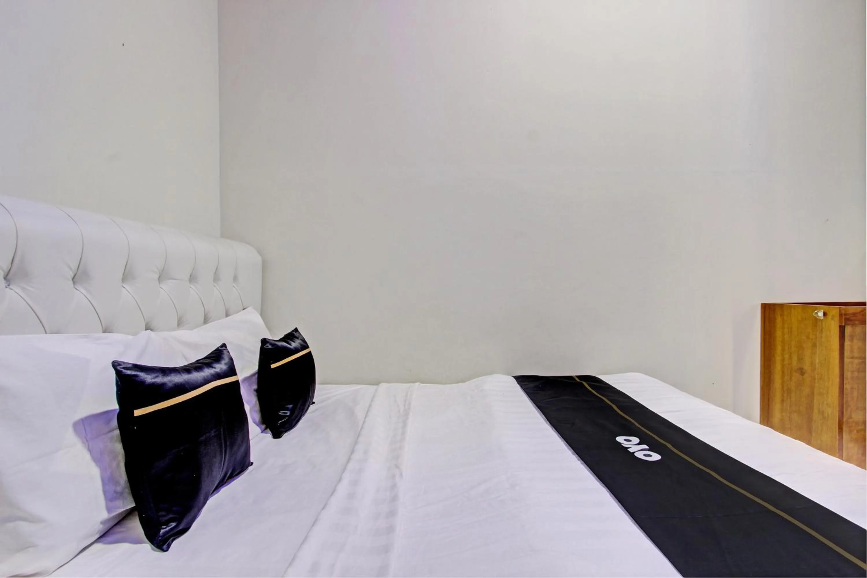 Bedroom, Bed in Capital O 93244 Angkasa Inn