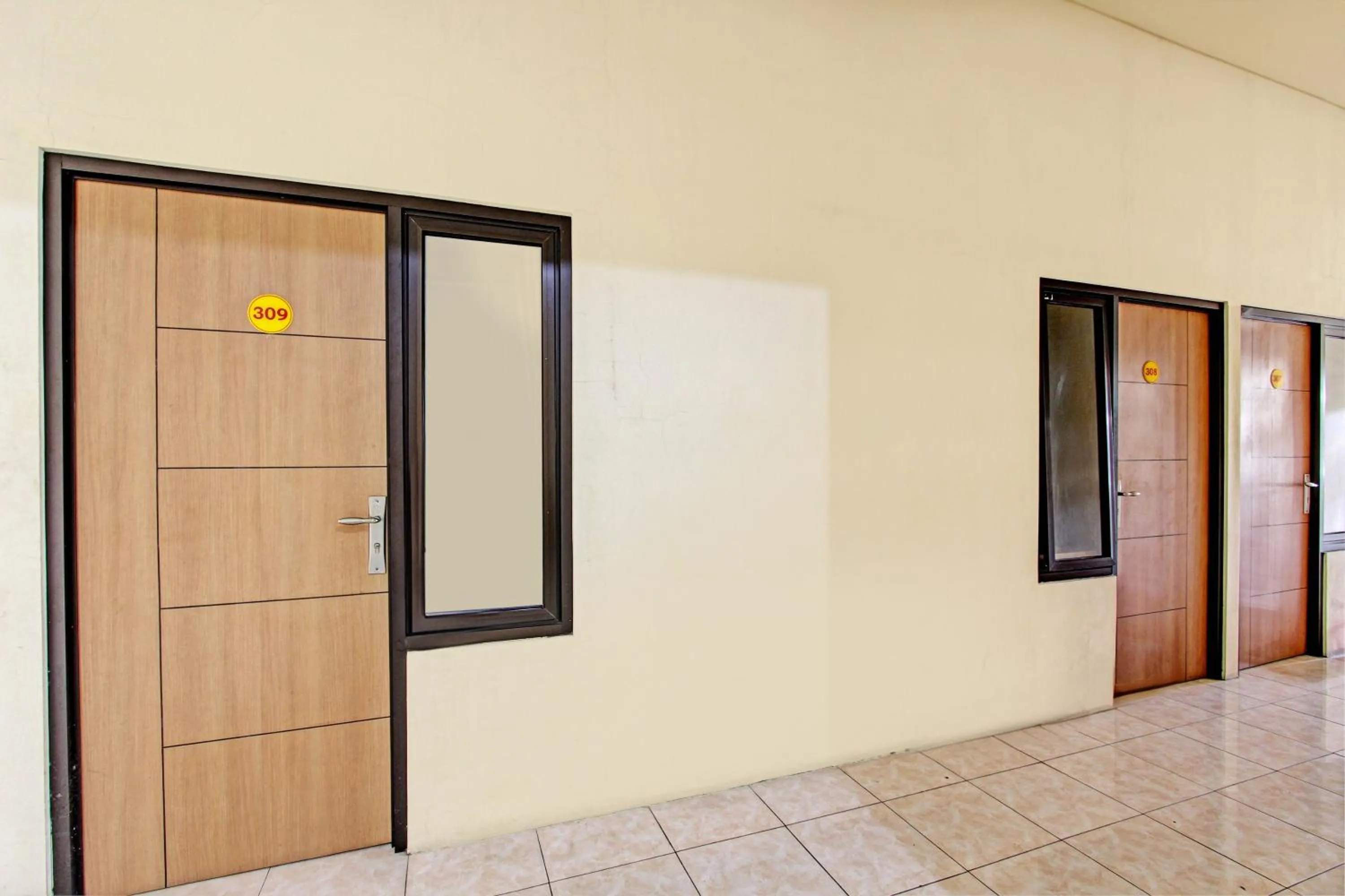 Lobby or reception in Capital O 93244 Angkasa Inn