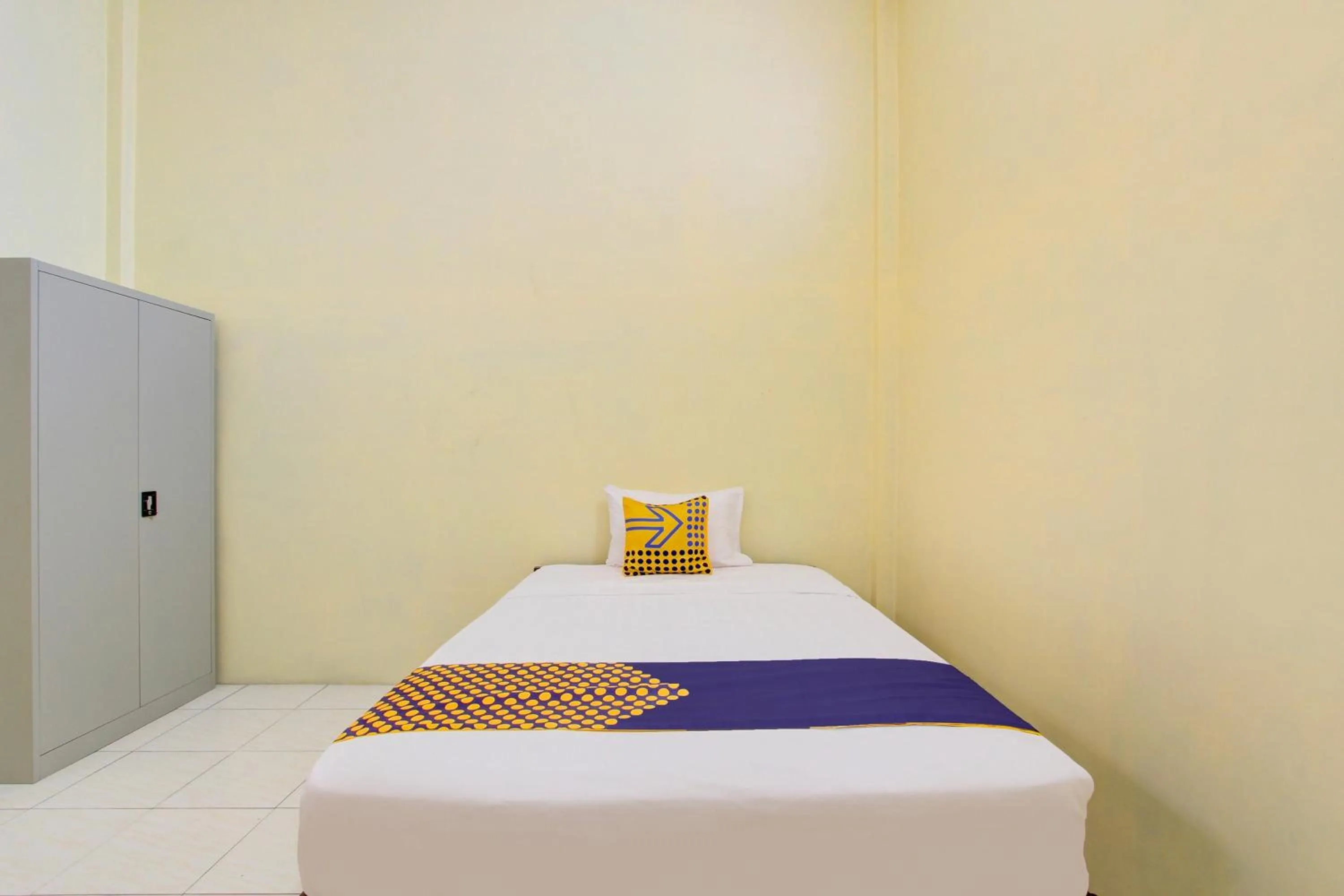 Bedroom, Bed in Hotel O Guest House Mulia Dua Syariah