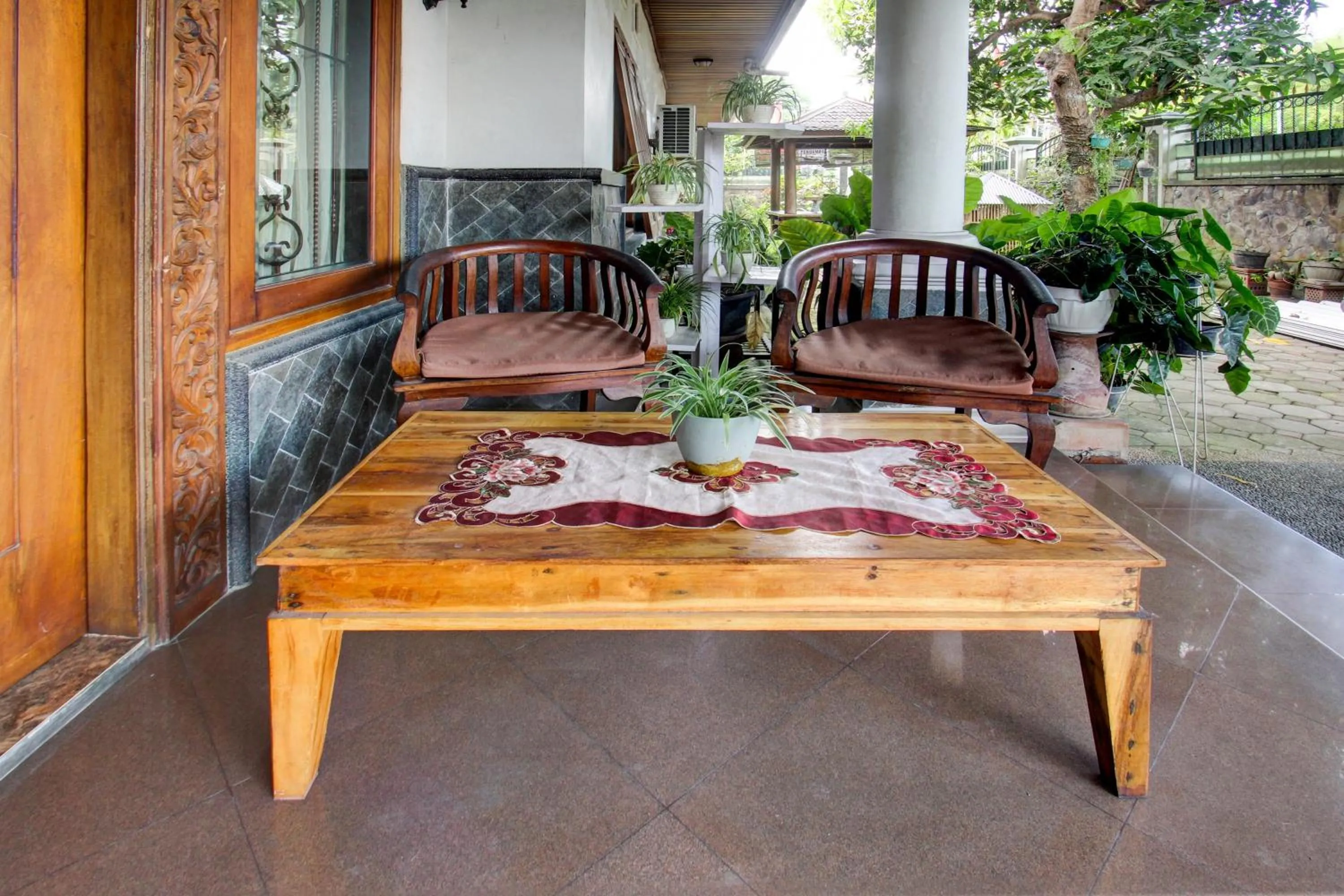 Lobby or reception in OYO Life 93247 Pondok Pariwisata