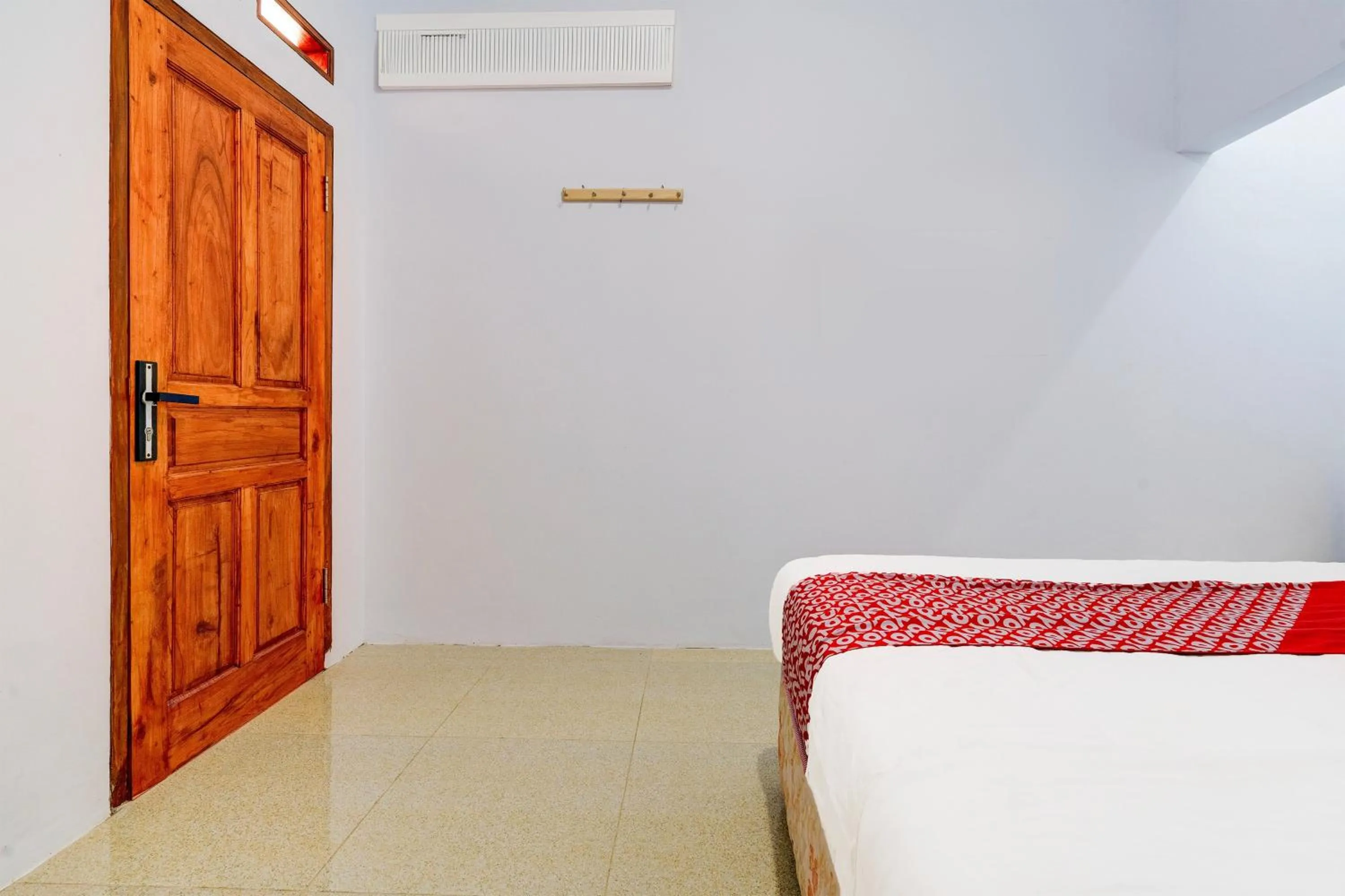 Bedroom, Bed in Hotel O Wisma Jasmine Syariah
