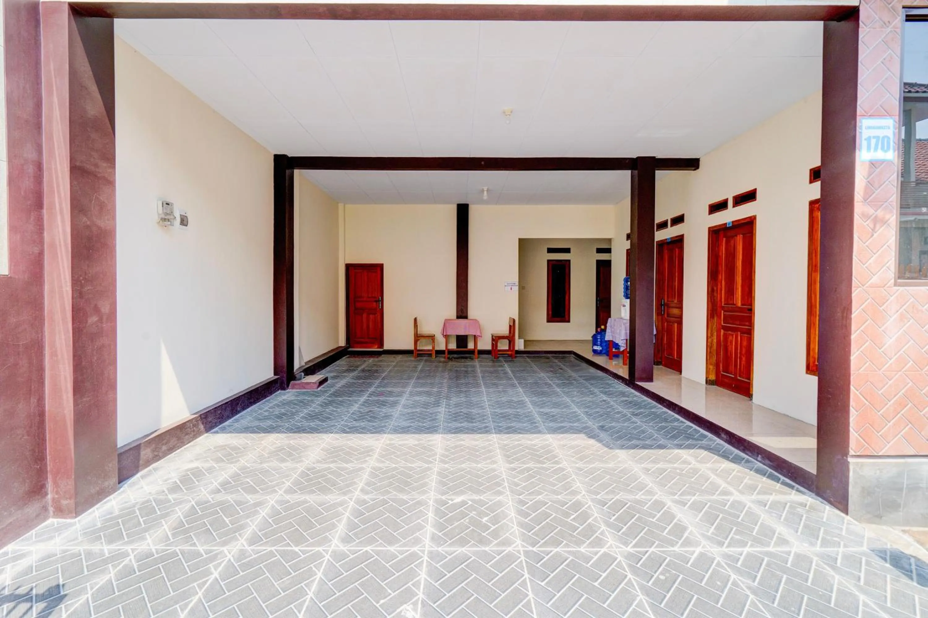 Lobby or reception in Hotel O Wisma Jasmine Syariah