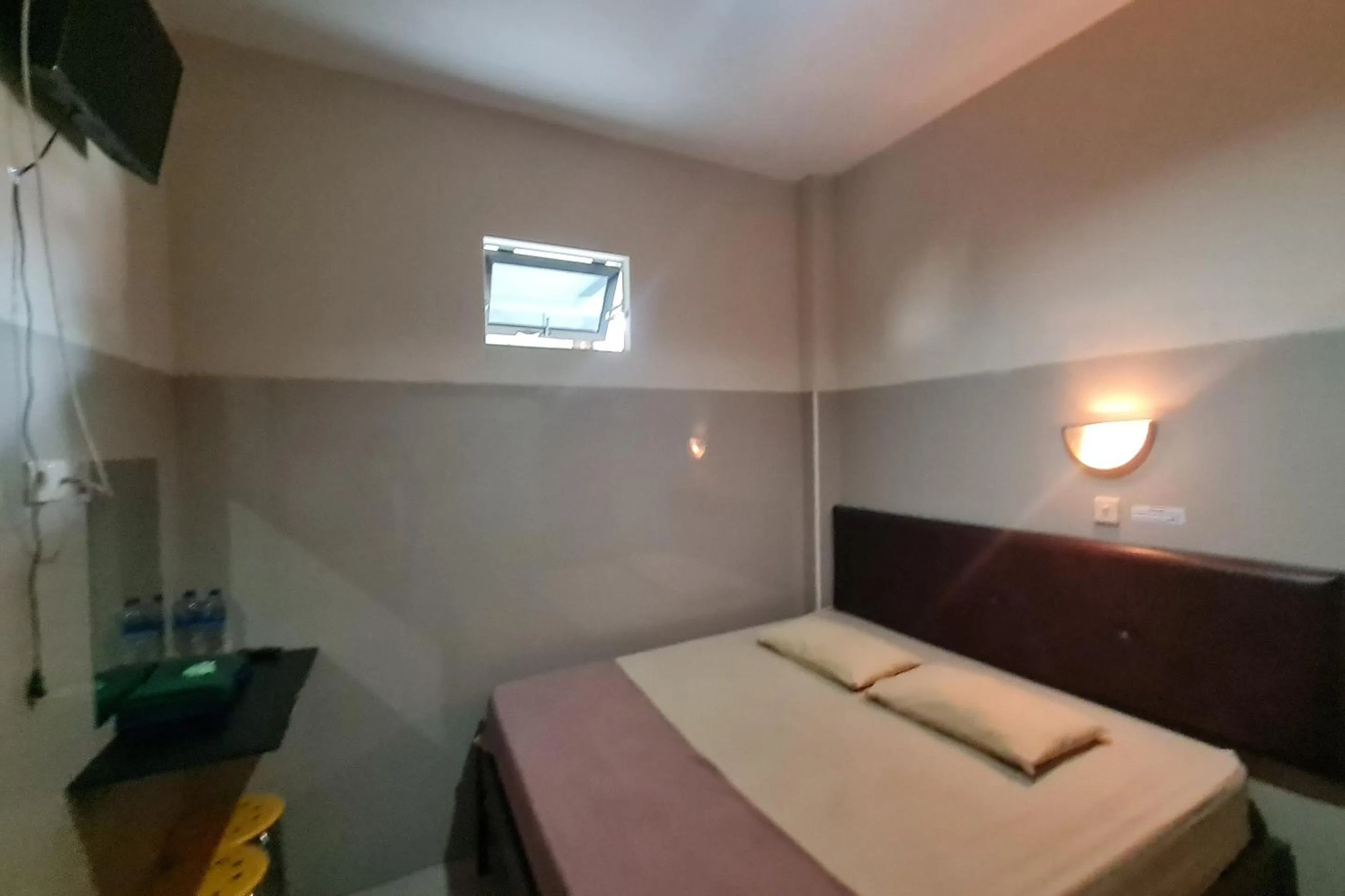 Bedroom, Bed in Capital O 93250 Hotel Tirta Kencana 2 Baturaden