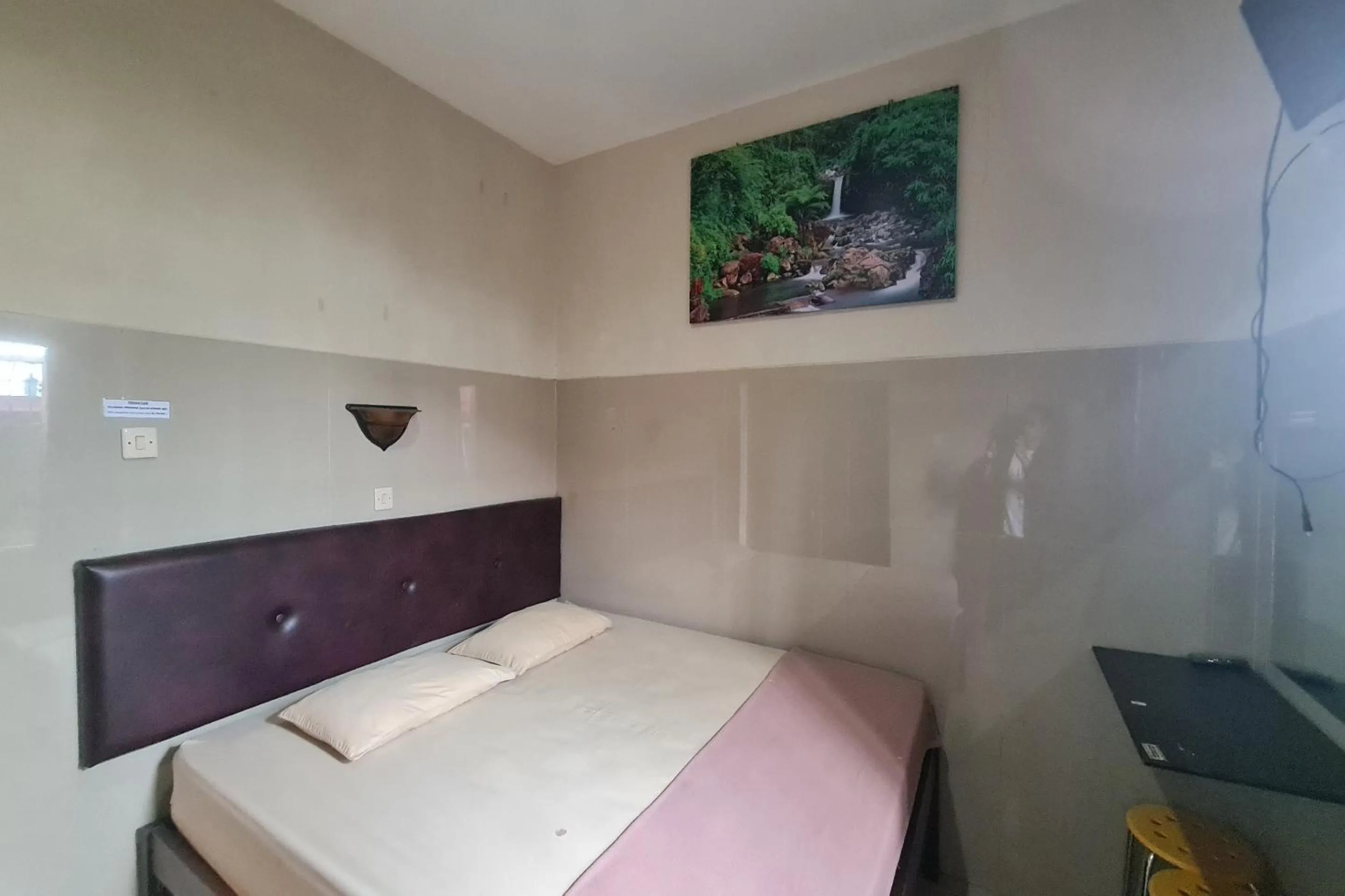 Bedroom, Bed in Capital O 93250 Hotel Tirta Kencana 2 Baturaden