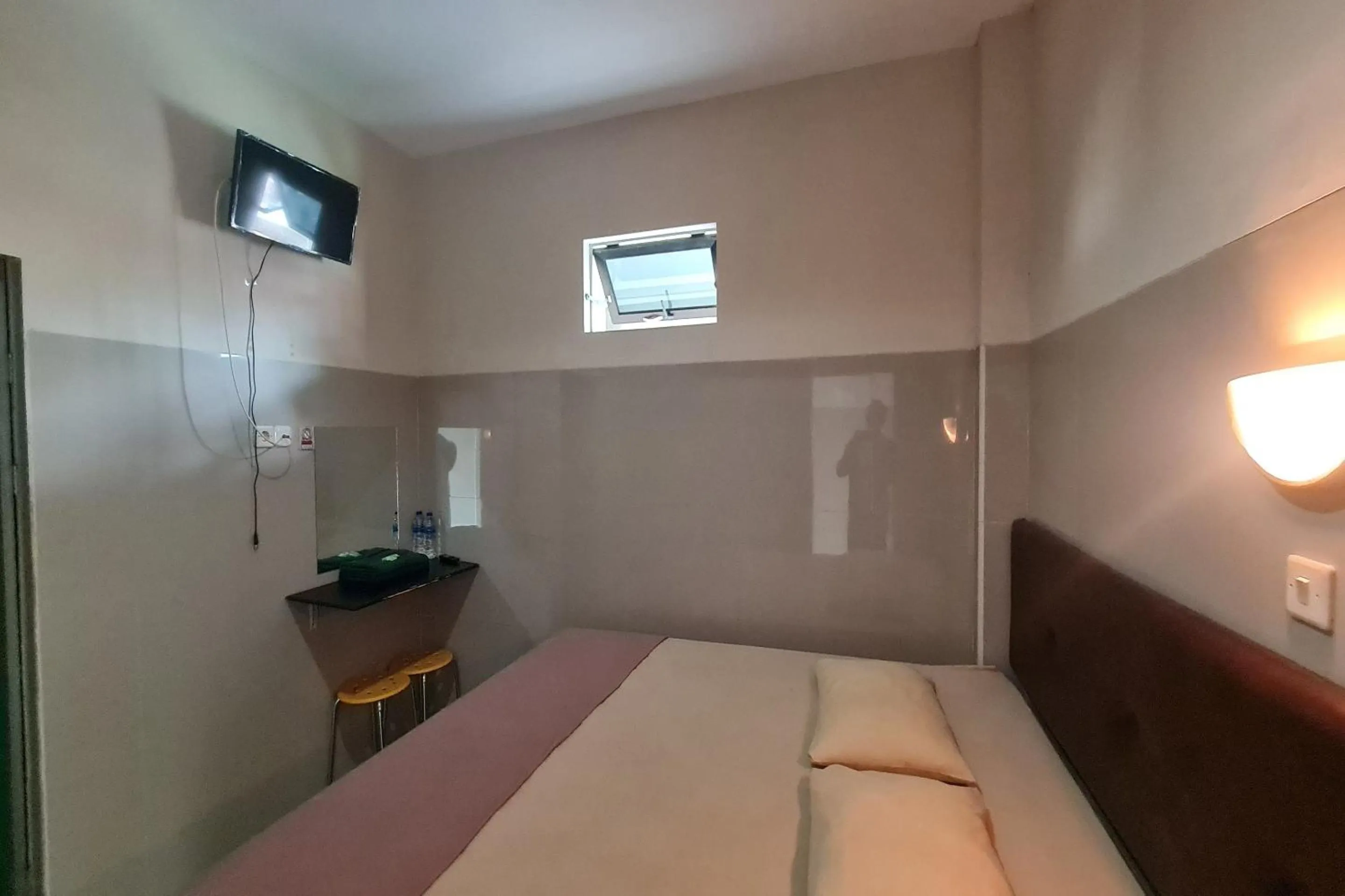 Bedroom, Bed in Capital O 93250 Hotel Tirta Kencana 2 Baturaden