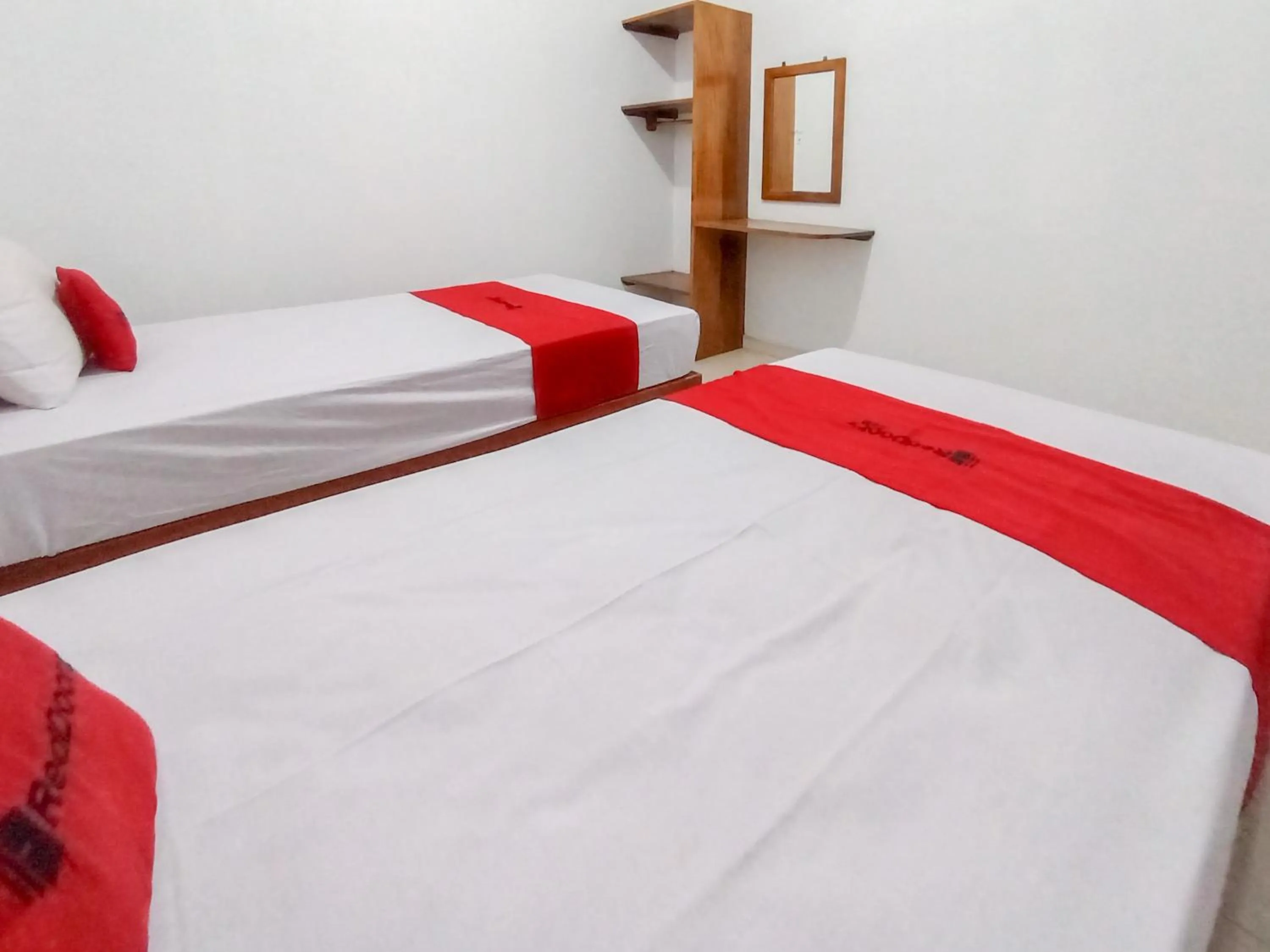 Bedroom, Bed in OYO 93253 Guest House Arundaya Syariah