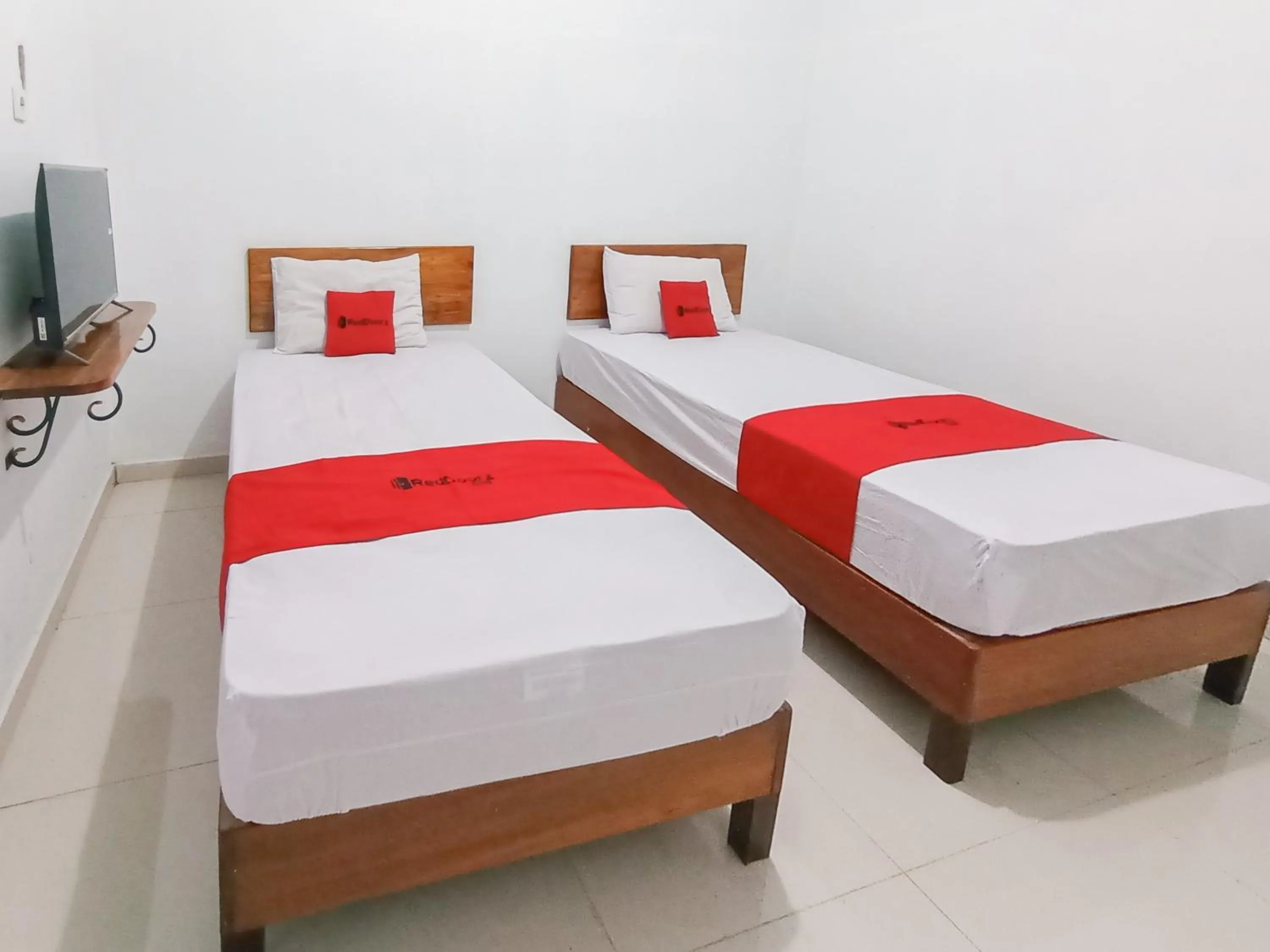Bedroom, Bed in OYO 93253 Guest House Arundaya Syariah