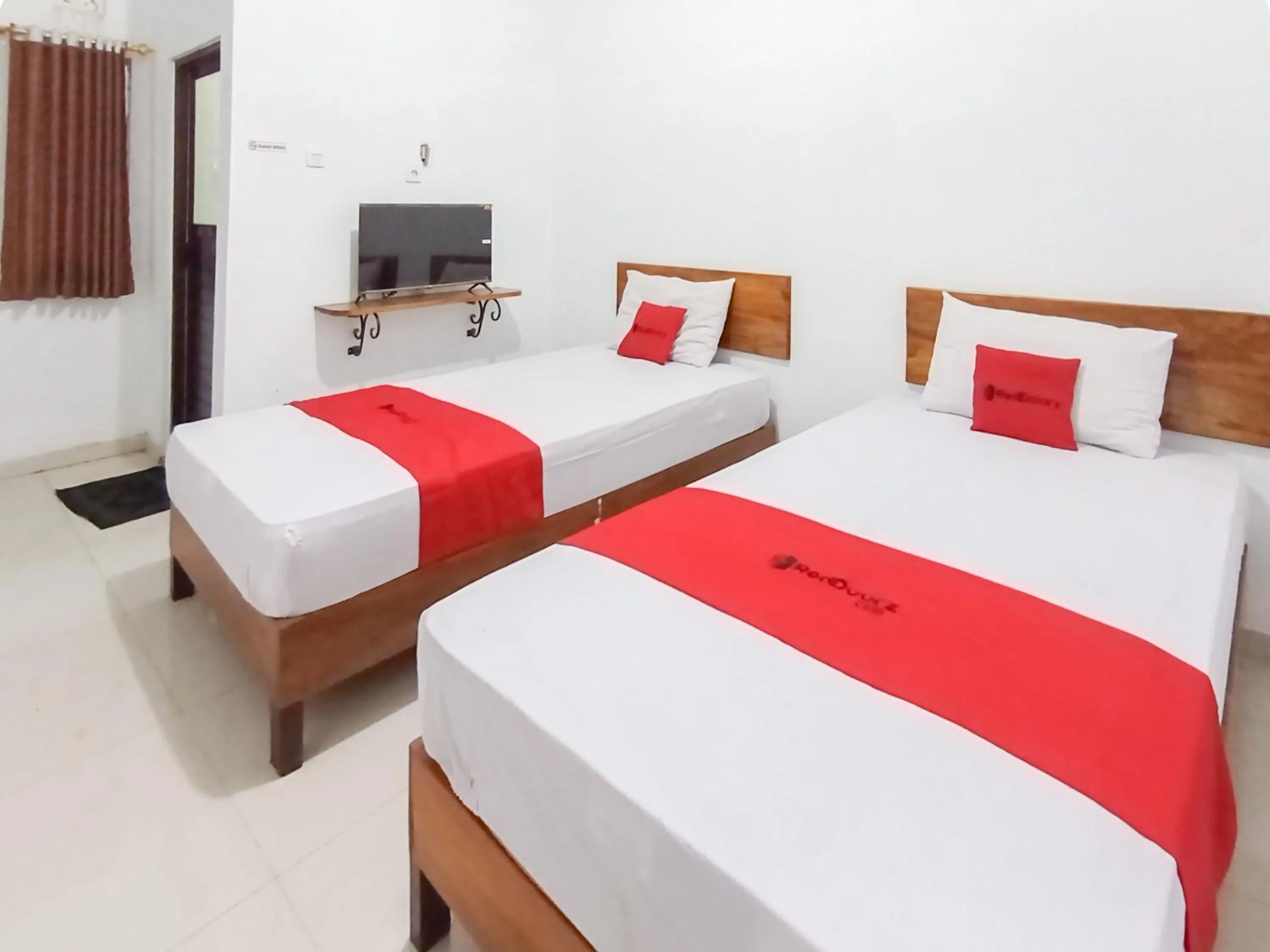 Bedroom, Bed in OYO 93253 Guest House Arundaya Syariah