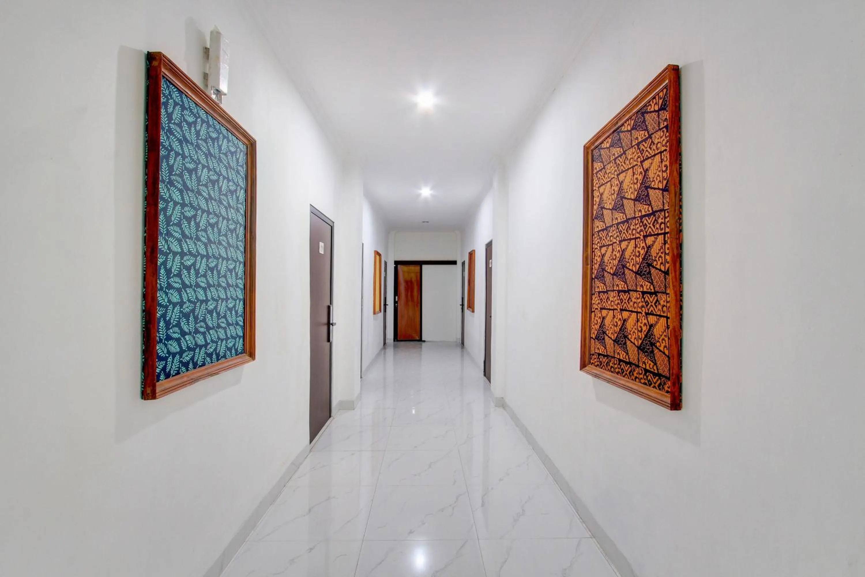 Lobby or reception in Capital O 93266 Palmier Hotel