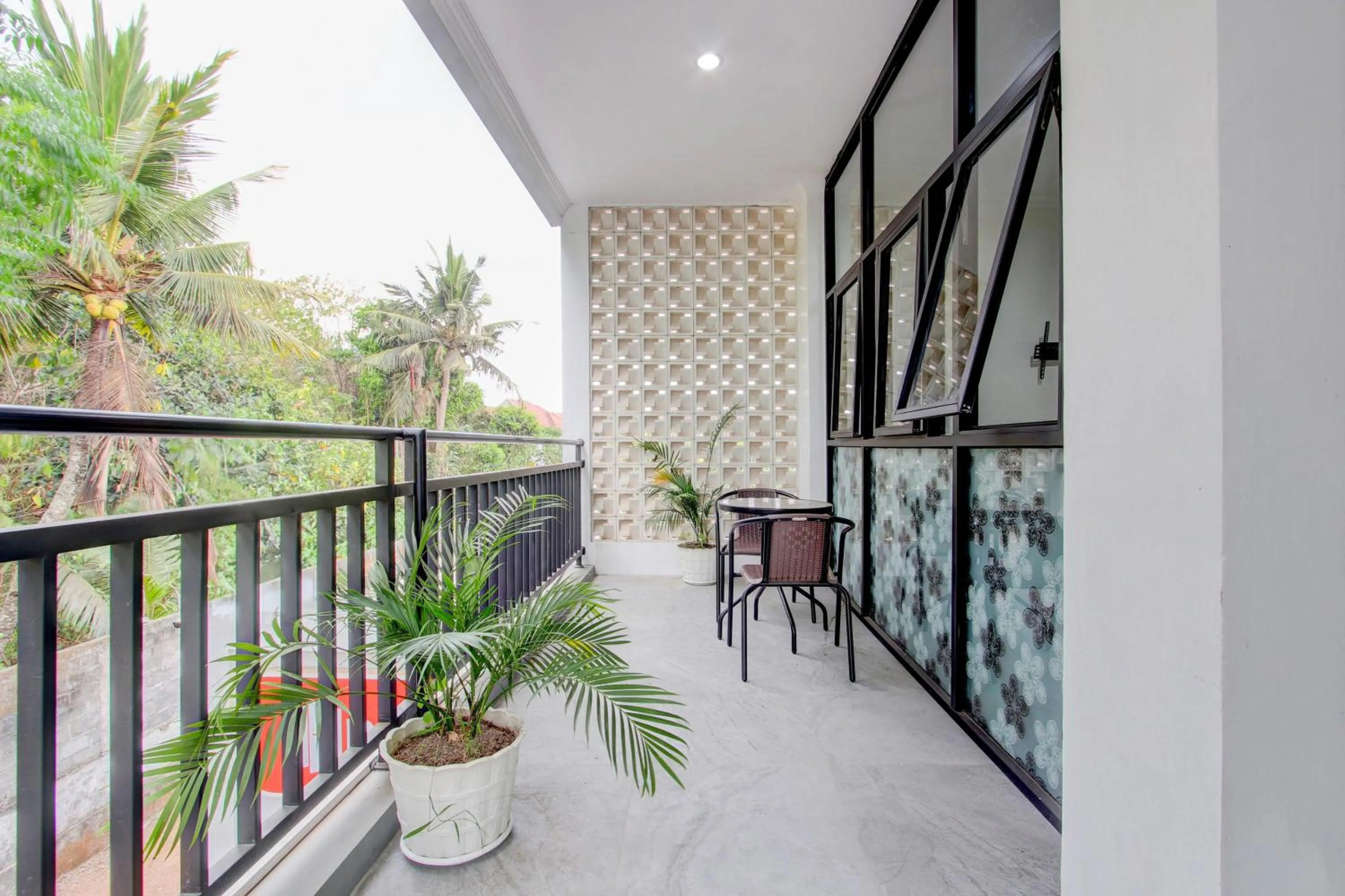 Lobby or reception in Capital O 93266 Palmier Hotel