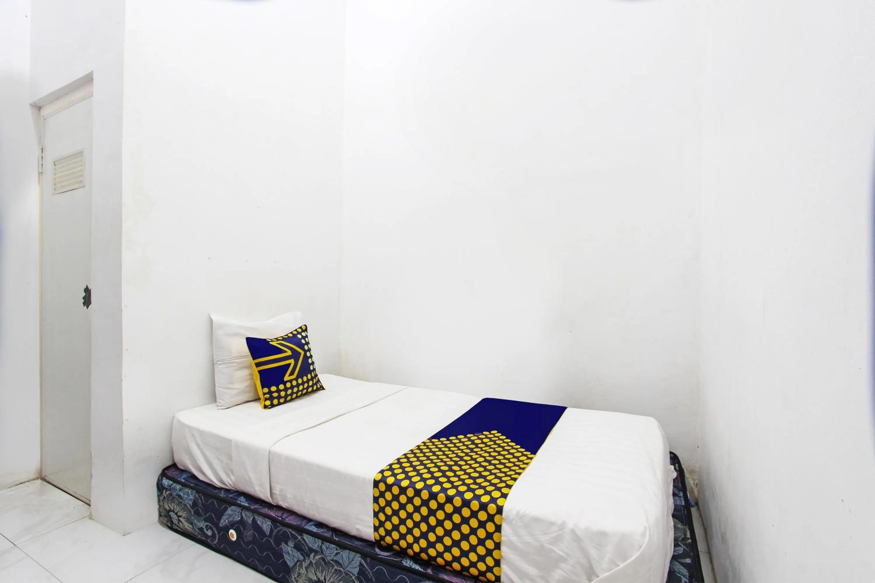 Bedroom, Bed in Hotel O Eyang Kostel