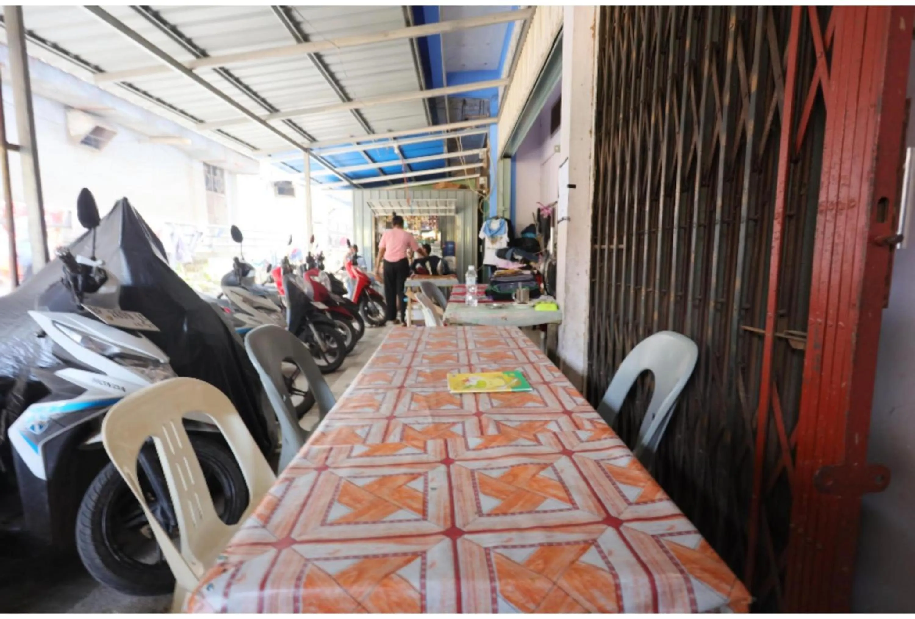 Lobby or reception in SPOT ON 93276 Fendi 2 Homestay SyariahNearPelabuhan Feri Batam Centre