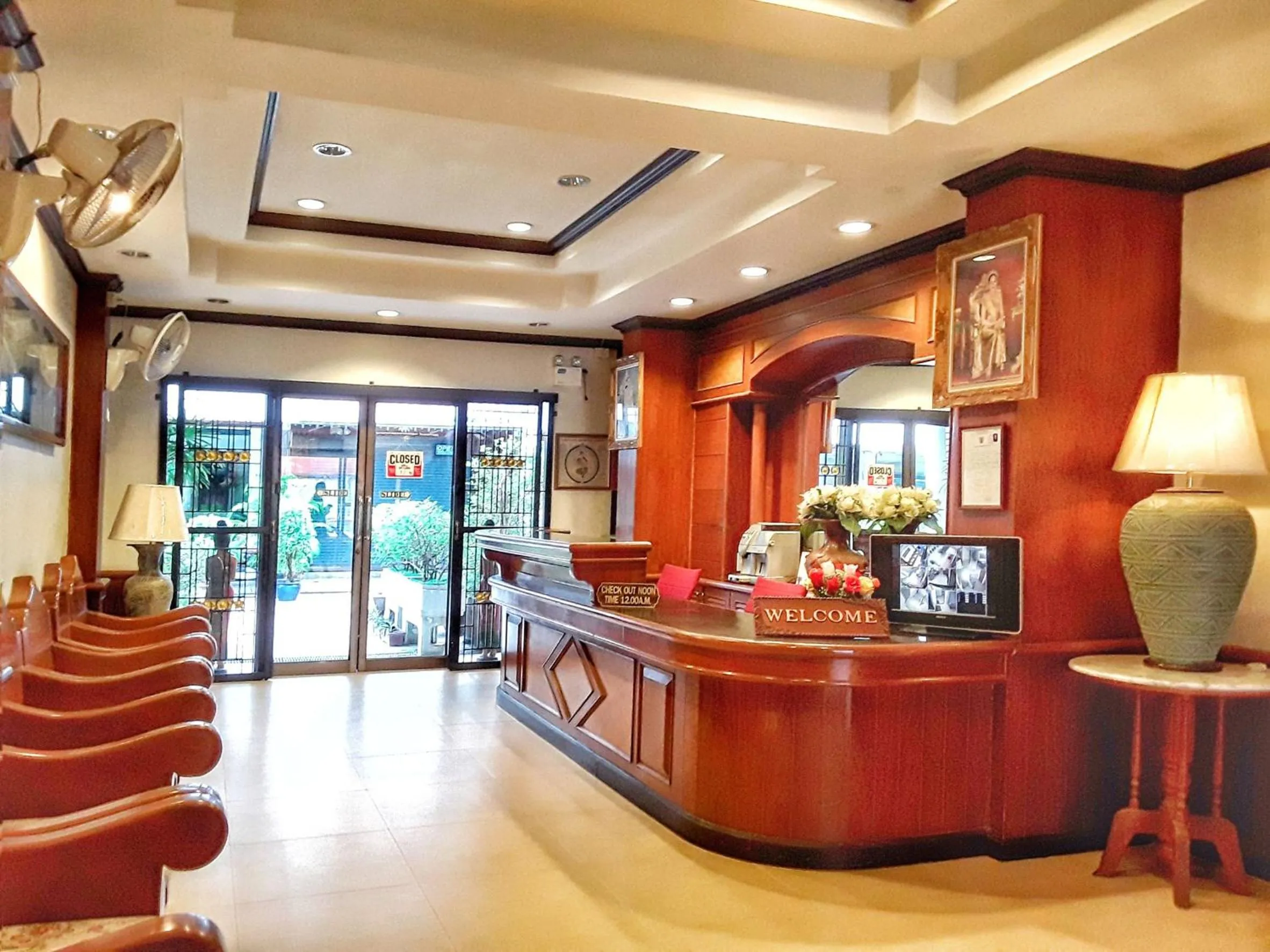 Lobby or reception in Sawasdee Apartment Patong
