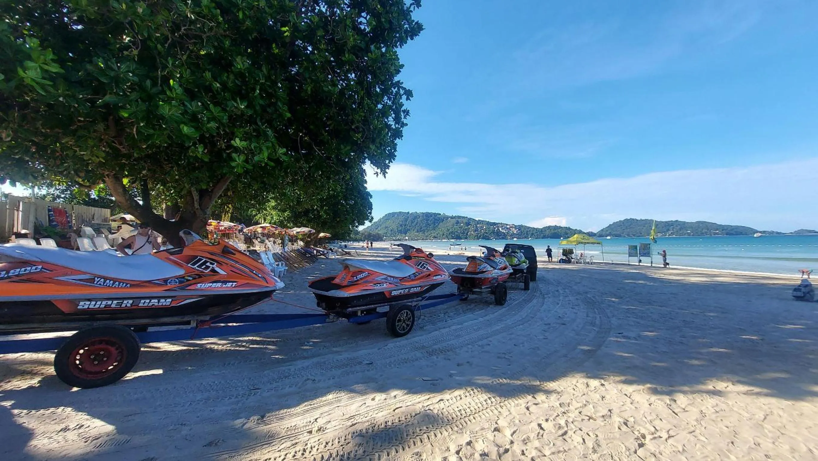 Beach in Sawasdee Apartment Patong