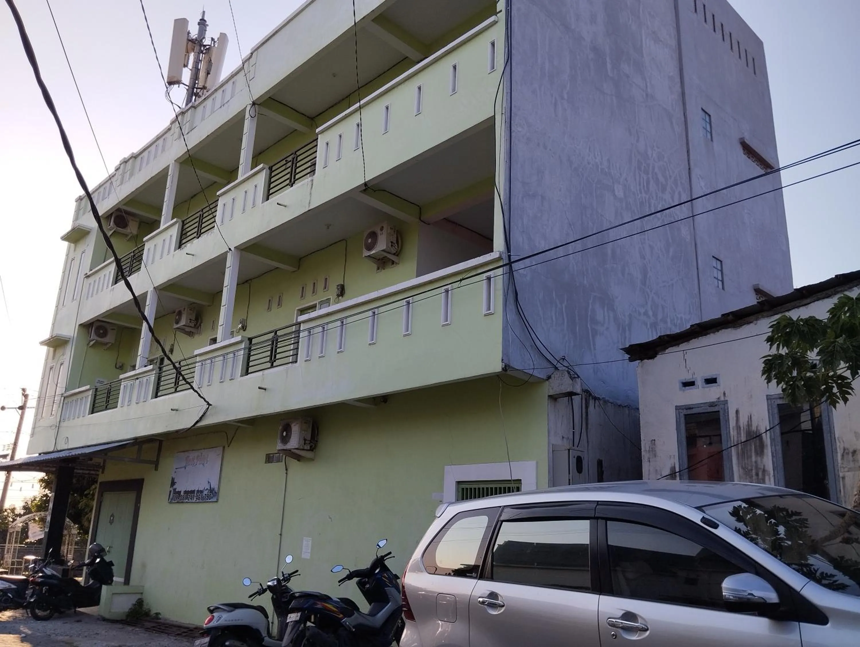 Property building in Hotel O Penginapan Permata Hijau Syariah Near Bukit Teletubbies