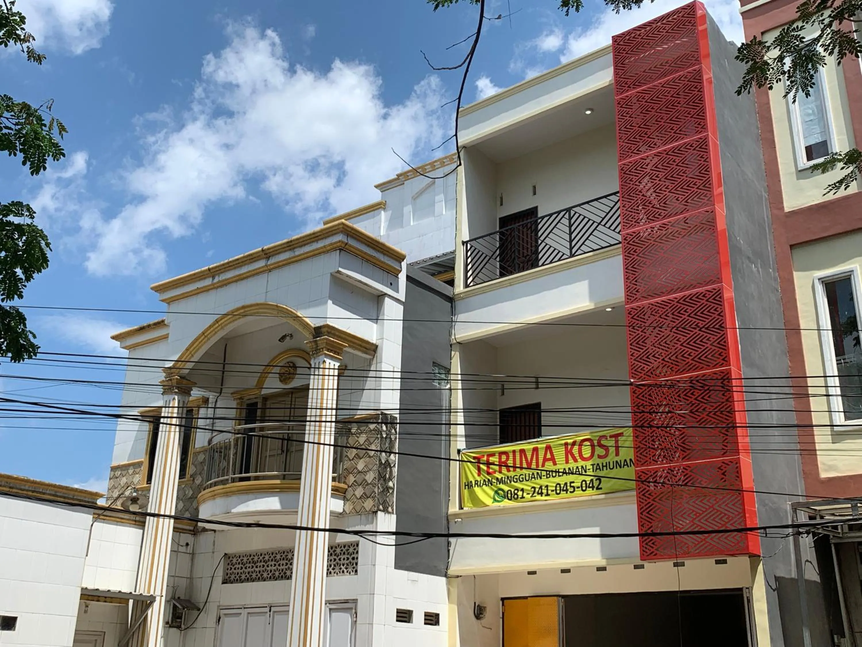 Facade/entrance in Hotel O Mely Homestay