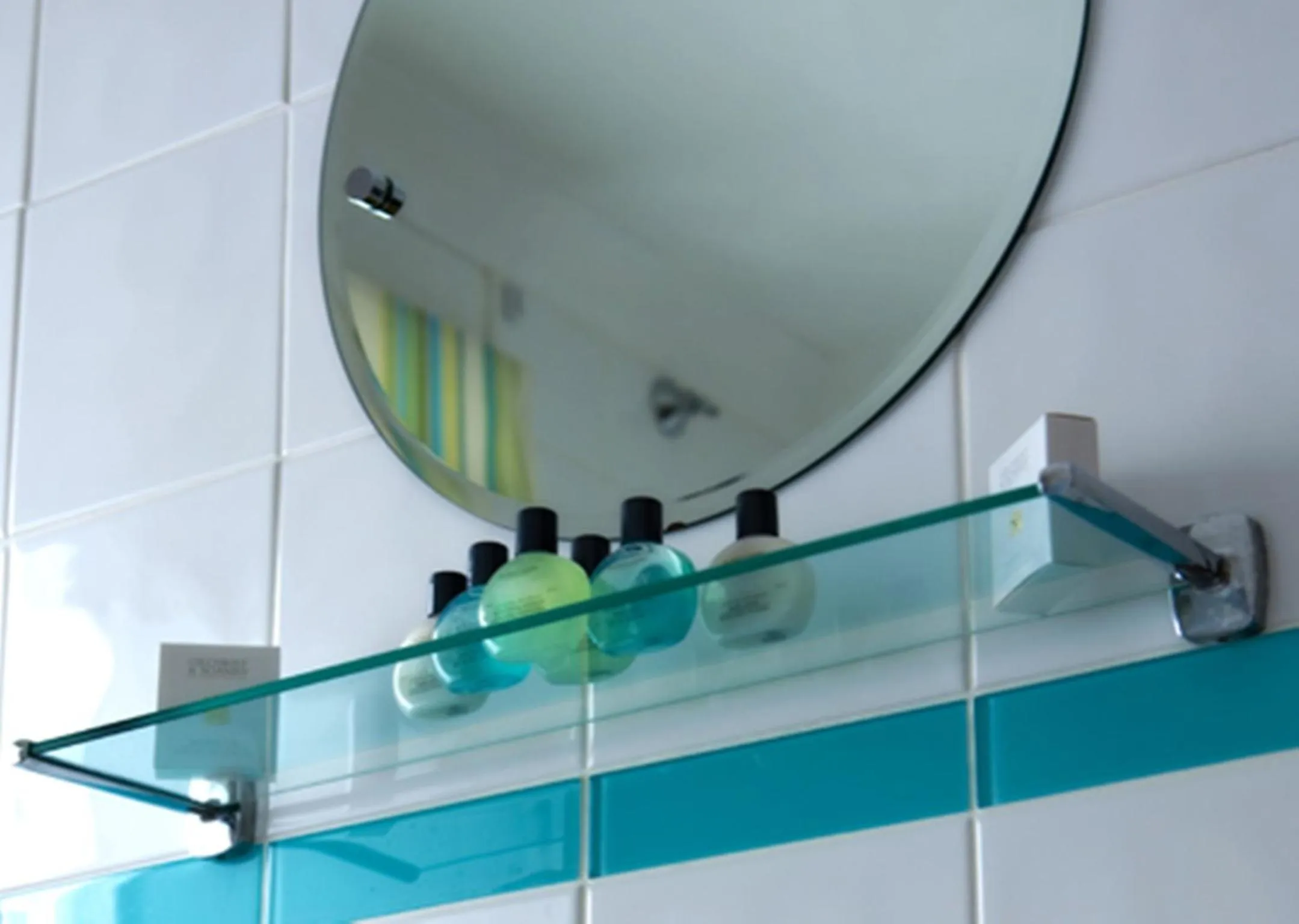 Bathroom in Worsley Arms Hotel