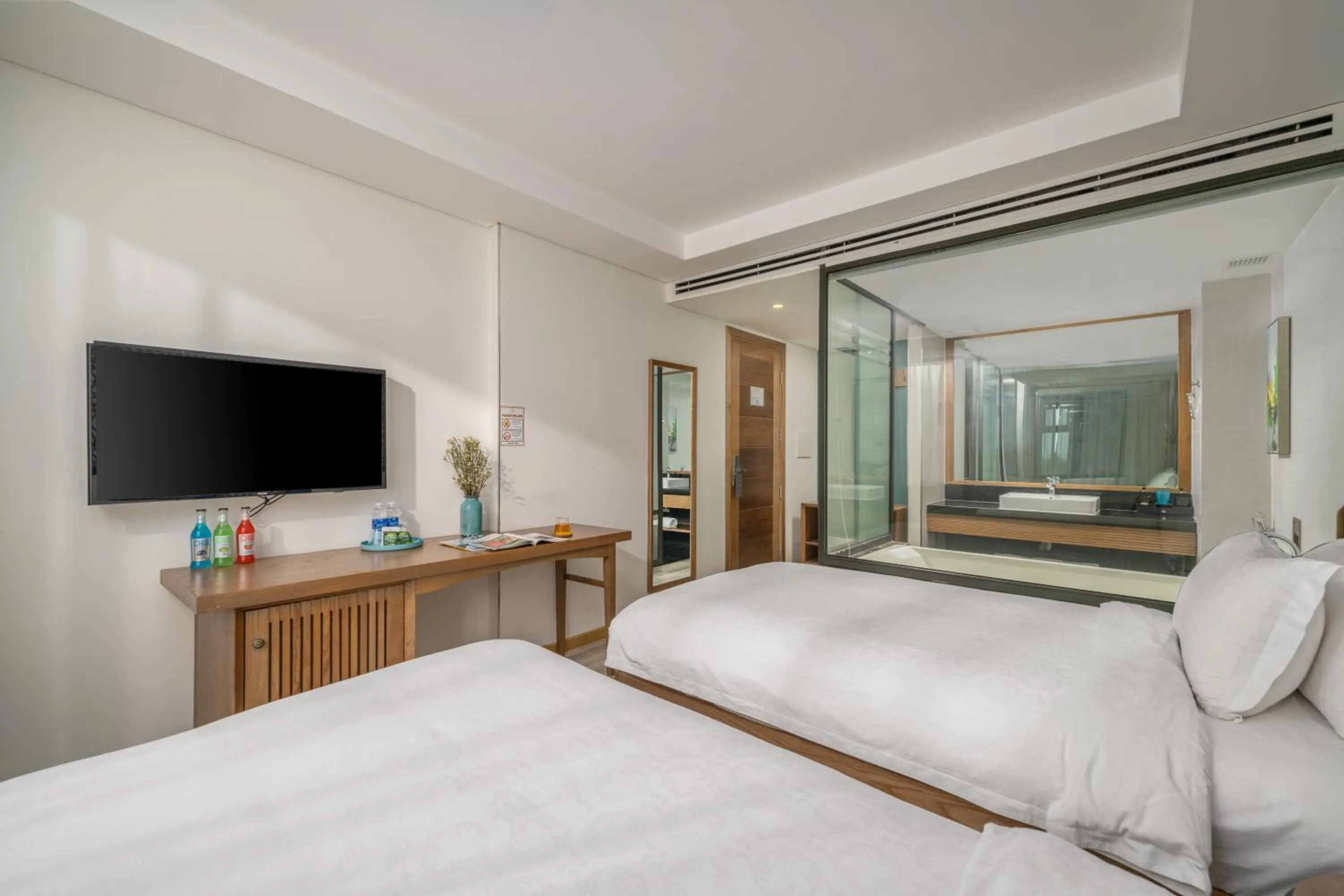 Standard Twin Room in Brilliant Majestic Hotel