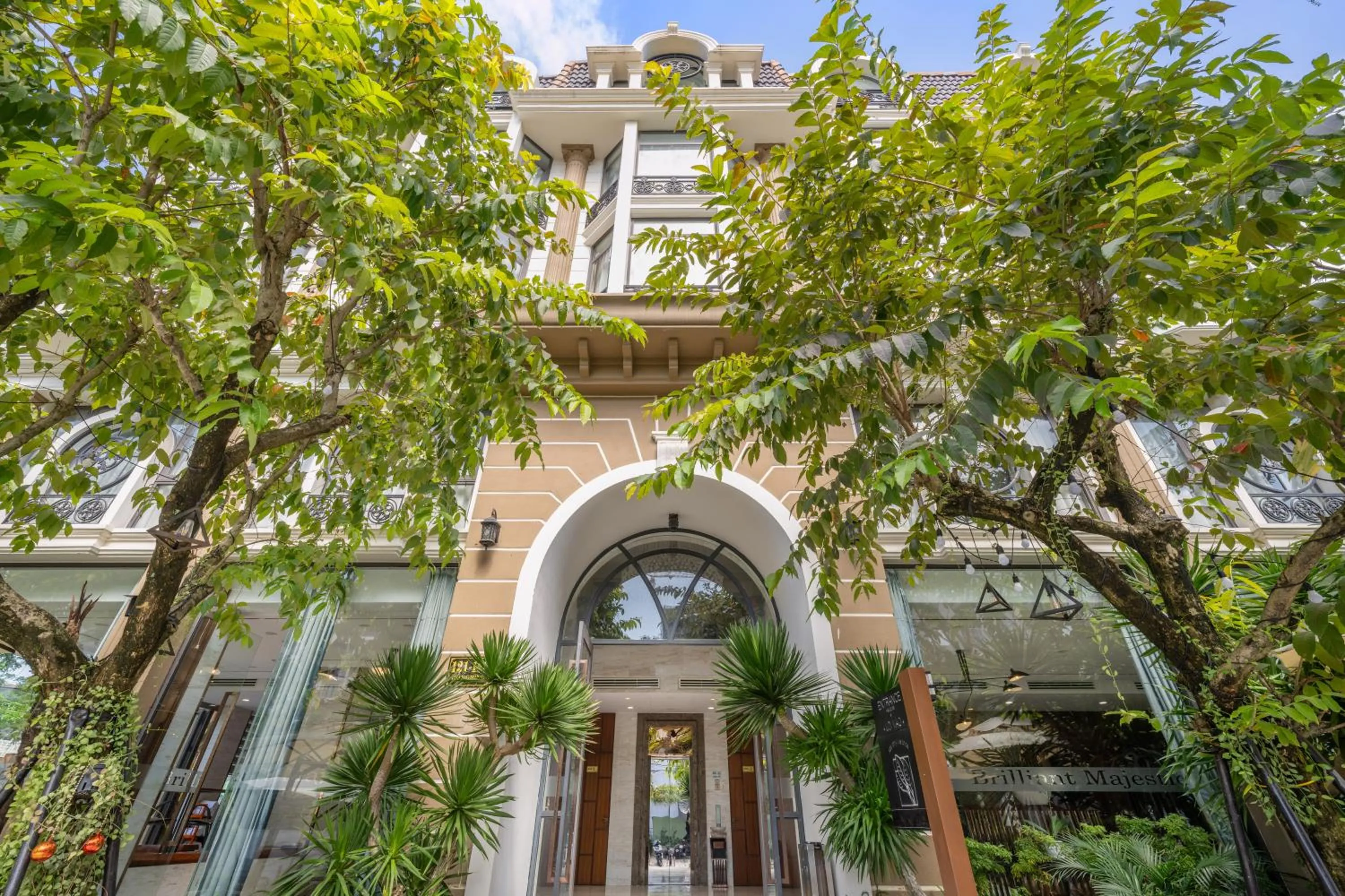 Property building in Brilliant Majestic Hotel