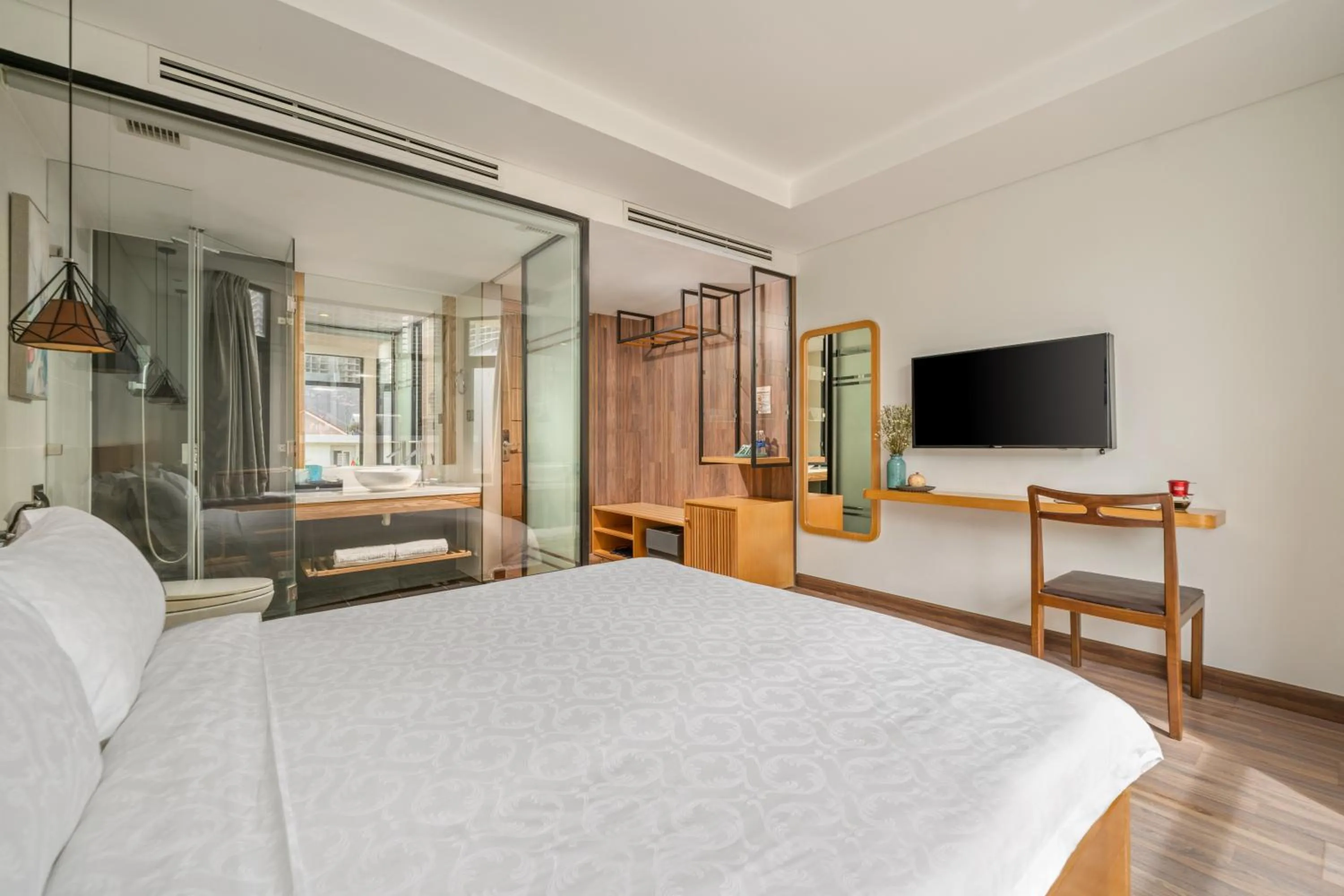 Bed in Brilliant Majestic Hotel