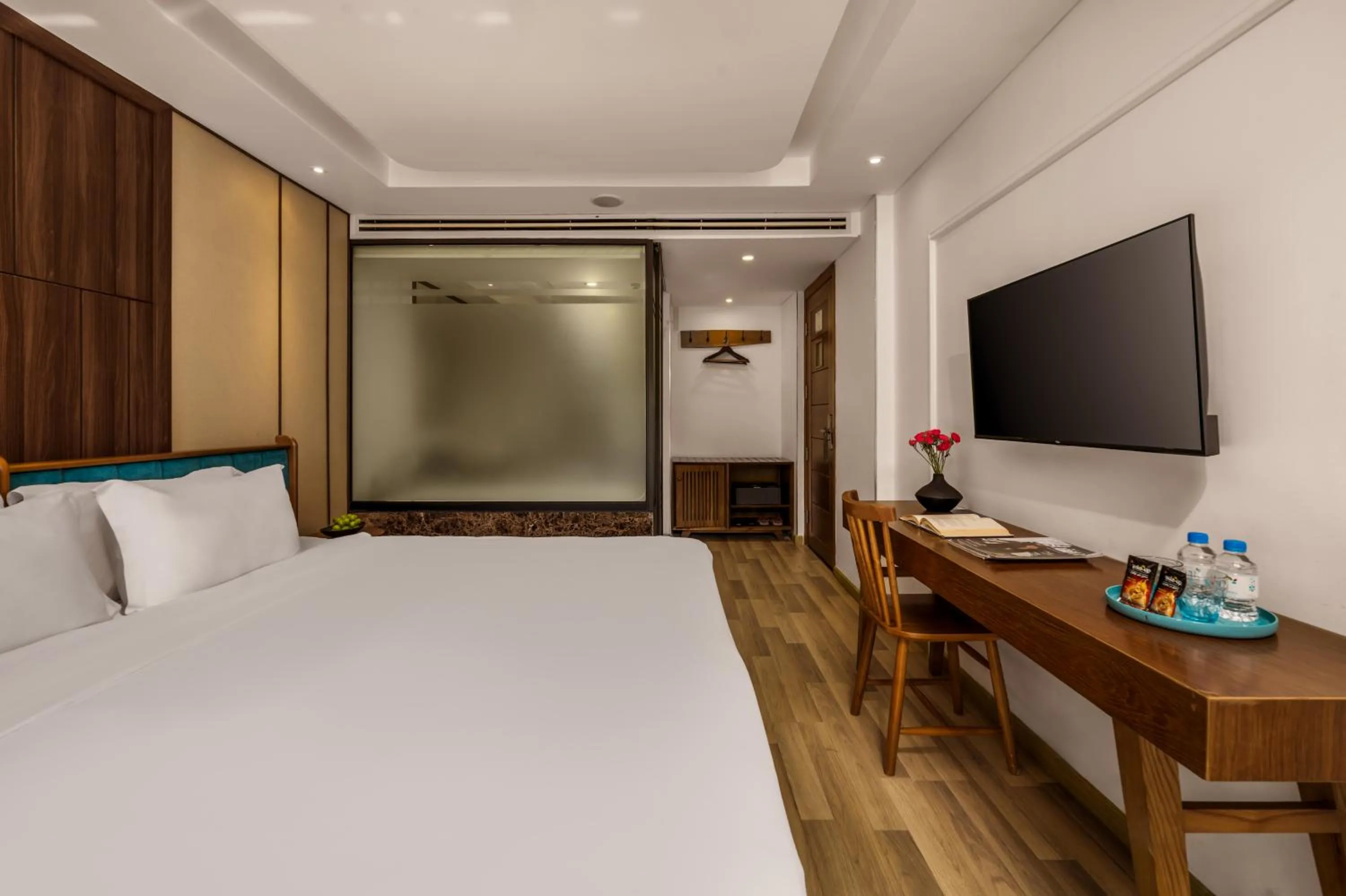 Bed in Brilliant Majestic Hotel