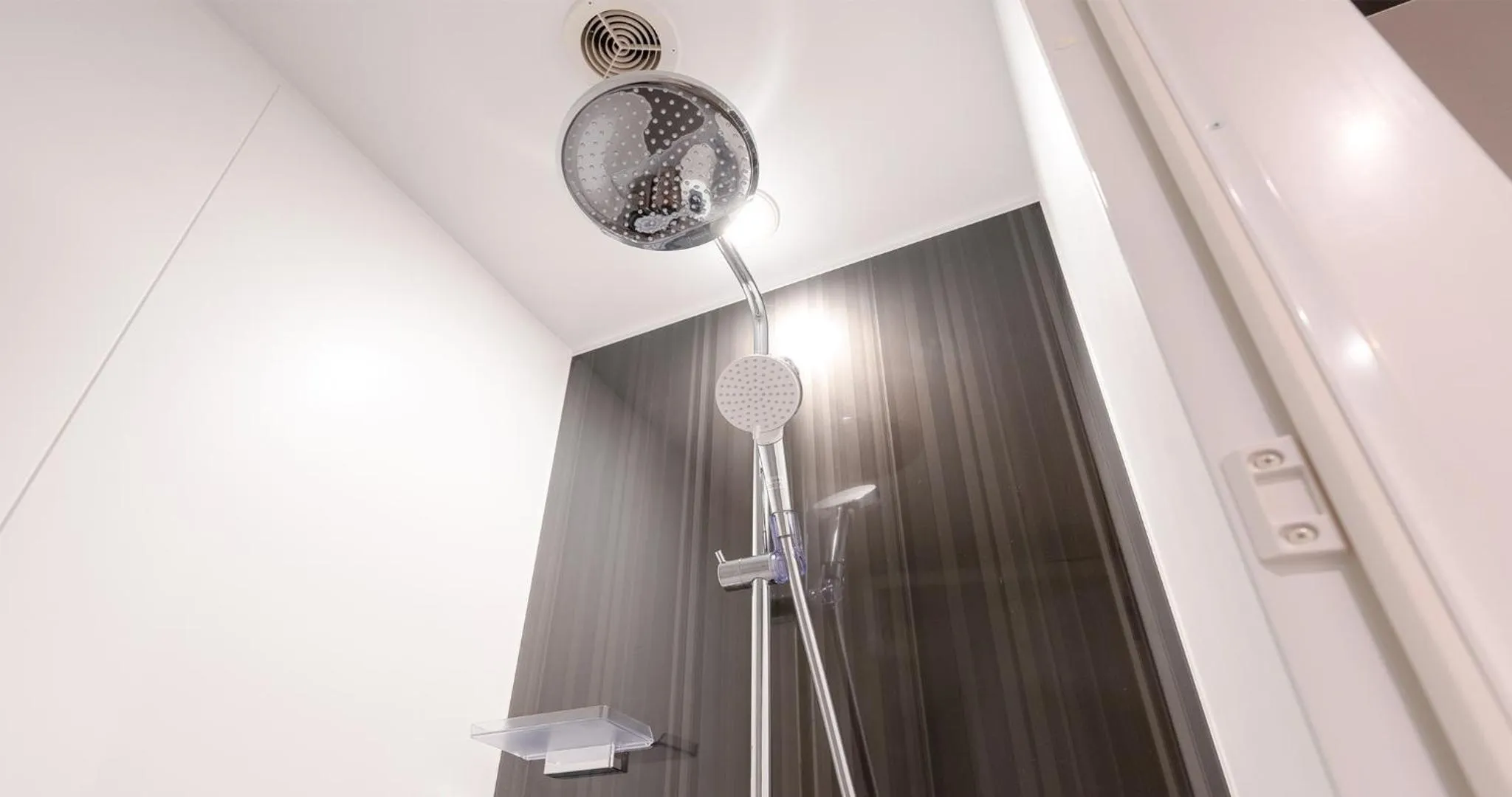 Shower in Grids Premium Hotel Kumamoto
