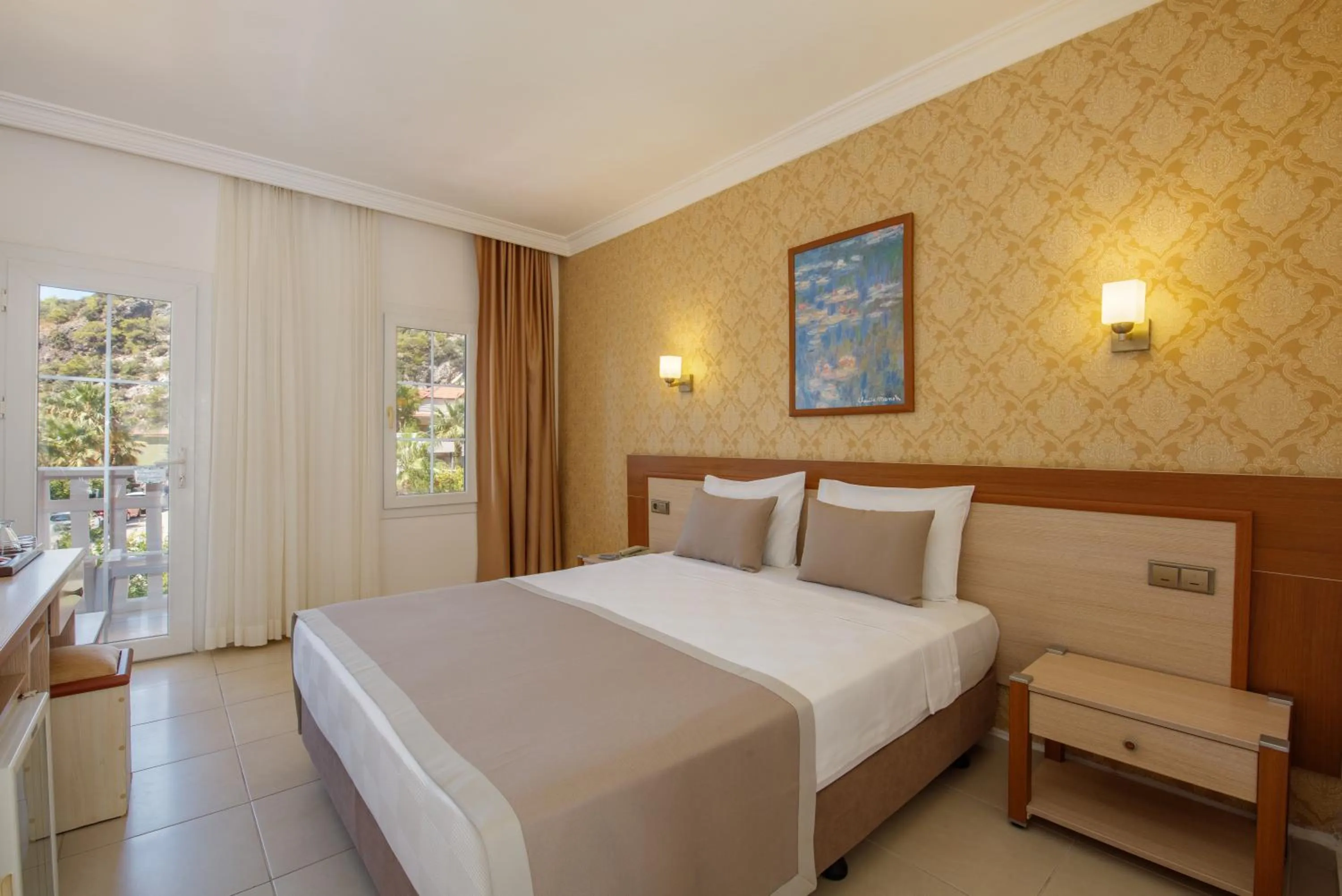 Photo of the whole room, Bed in Ölüdeniz Turquoise Hotel - All Inclusive