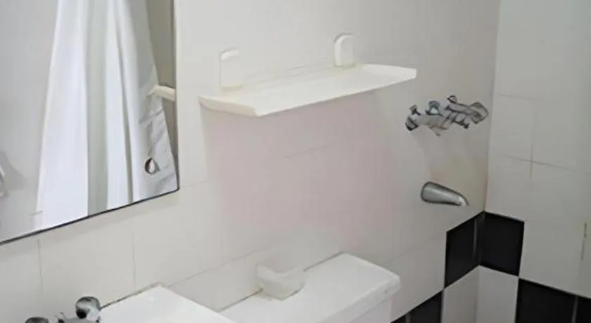 Richmond Plaza Hotel