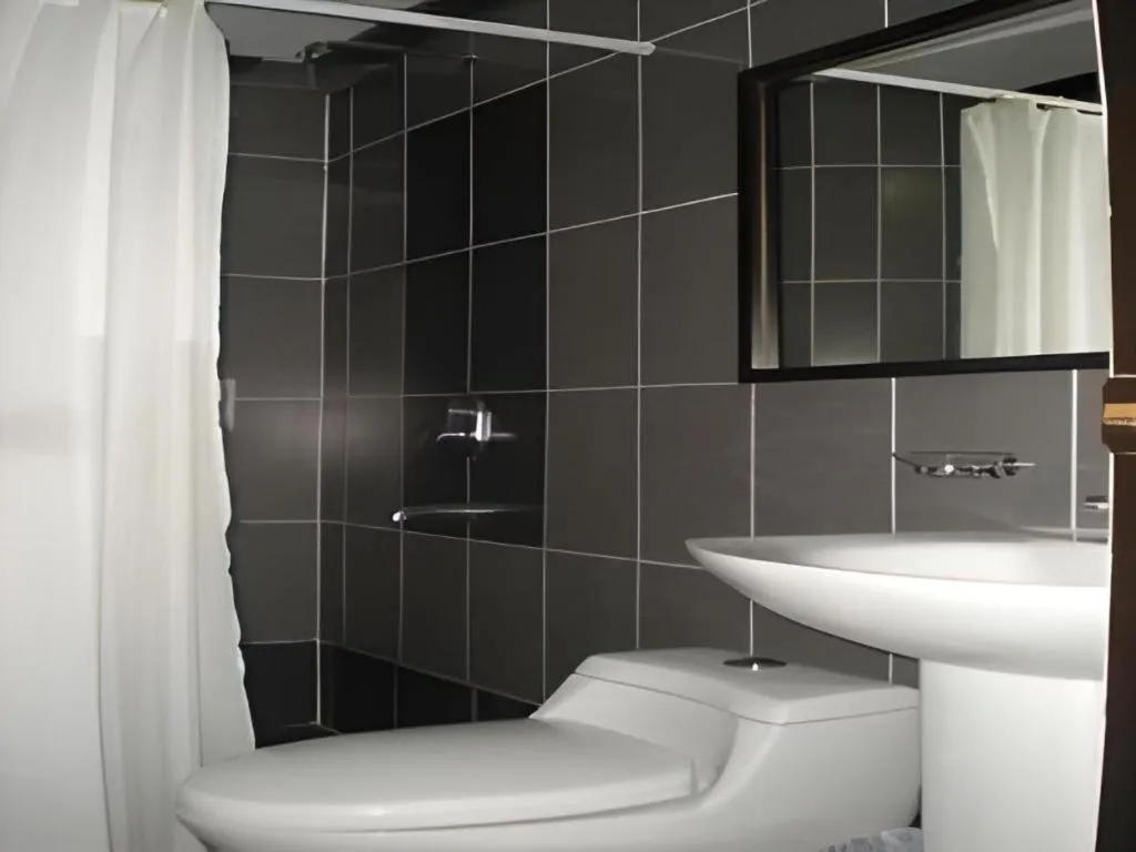 Richmond Plaza Hotel