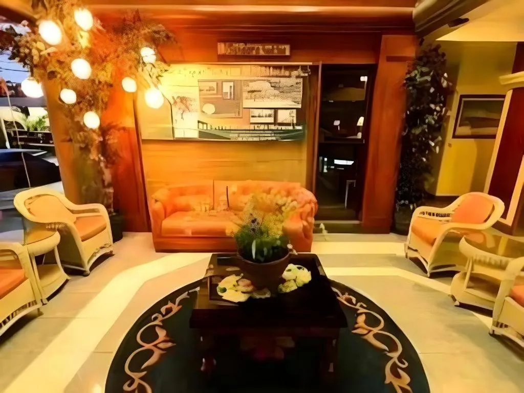 Richmond Plaza Hotel