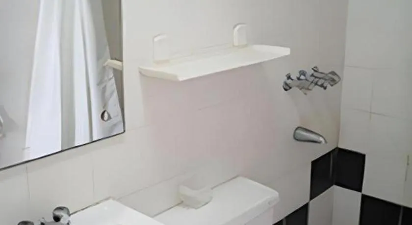 Richmond Plaza Hotel