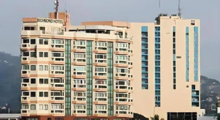 Richmond Plaza Hotel