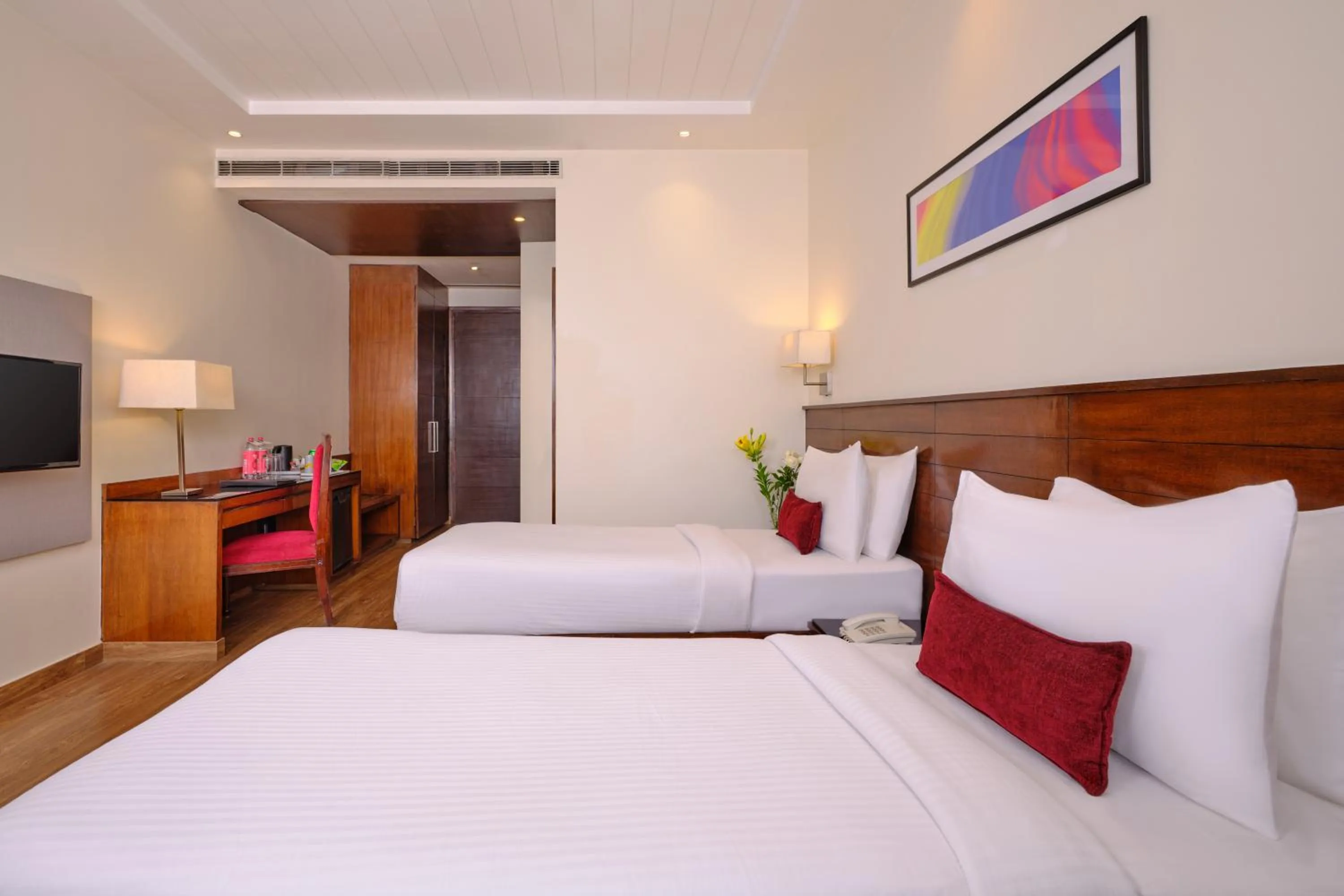 Bed in Best Western Country Woods Ambala