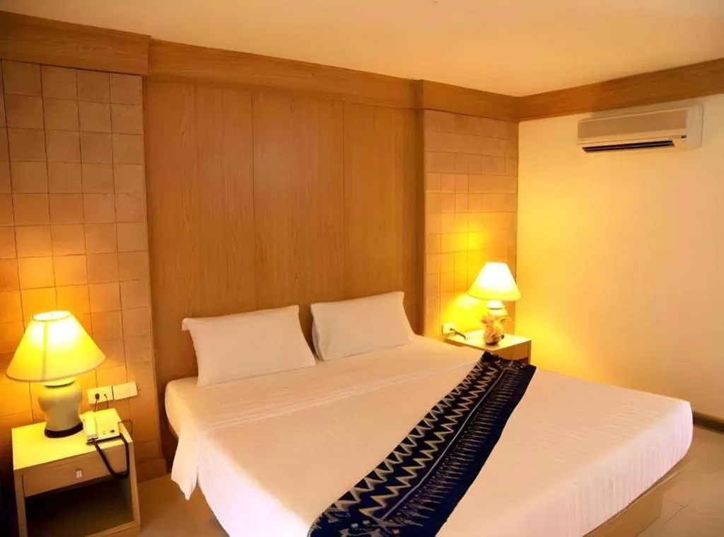 Bed in Phi Phi Banyan Villa