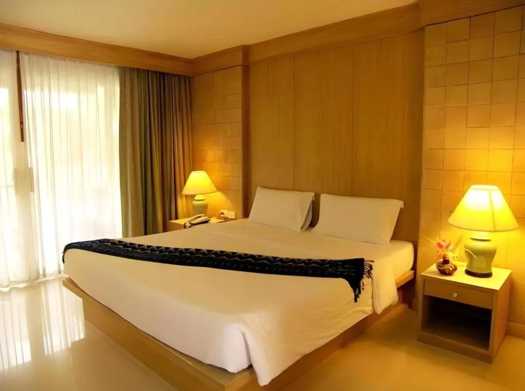 Bed in Phi Phi Banyan Villa