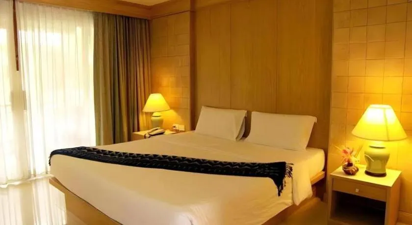 Bed in Phi Phi Banyan Villa