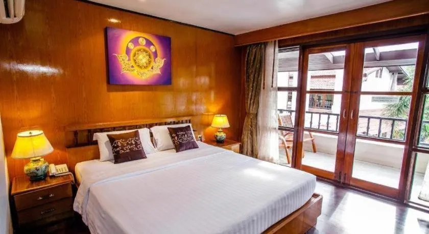 Bed in Phi Phi Banyan Villa