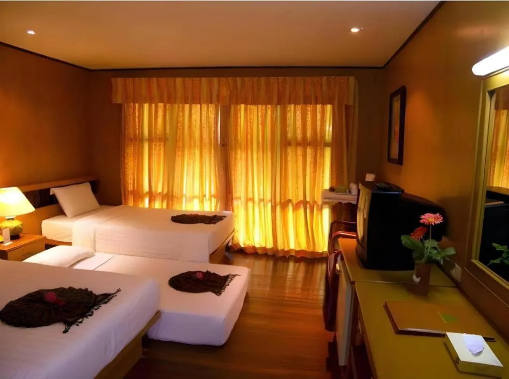 Bed in Phi Phi Banyan Villa