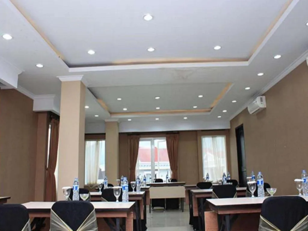 Rizen Premiere Hotel