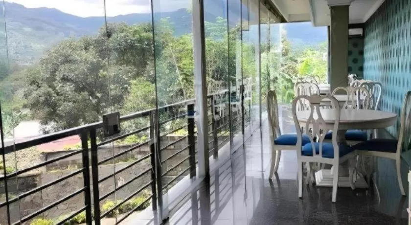 Rizen Premiere Hotel