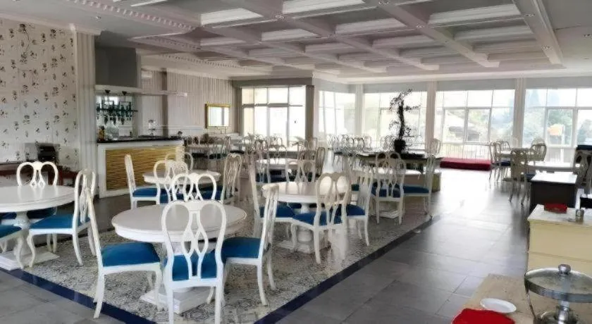 Rizen Premiere Hotel