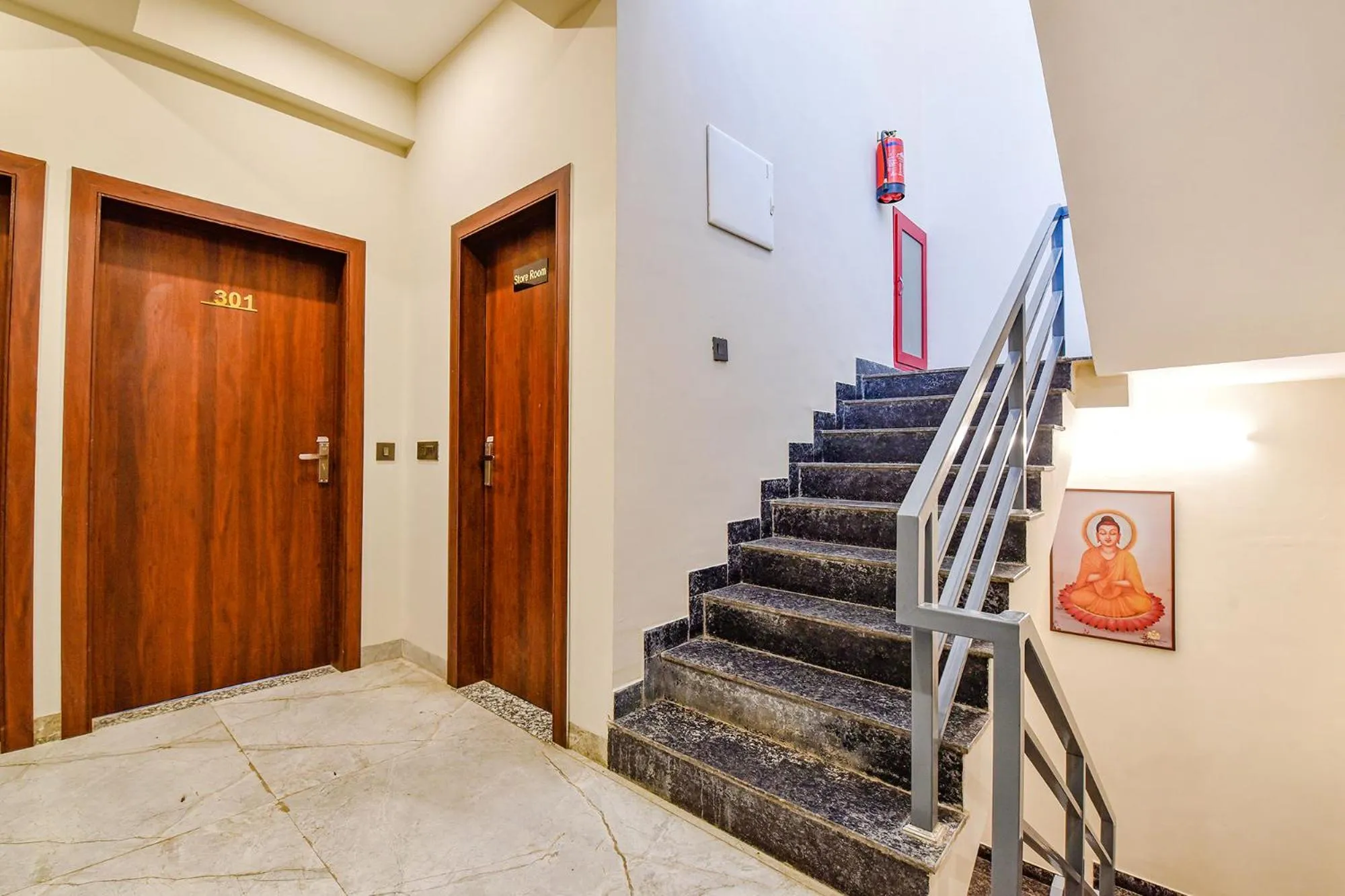 Lobby or reception in FabHotel Pravaasam Residency