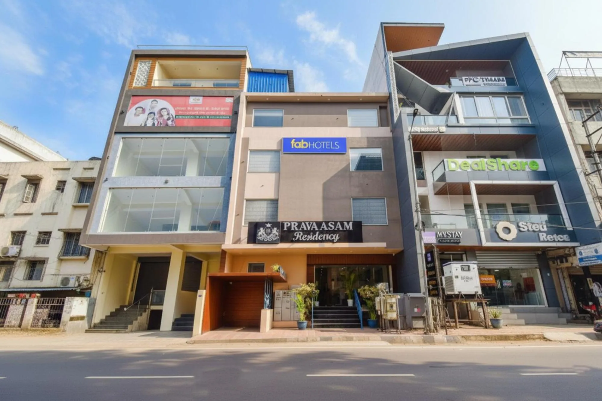 Facade/entrance in FabHotel Pravaasam Residency