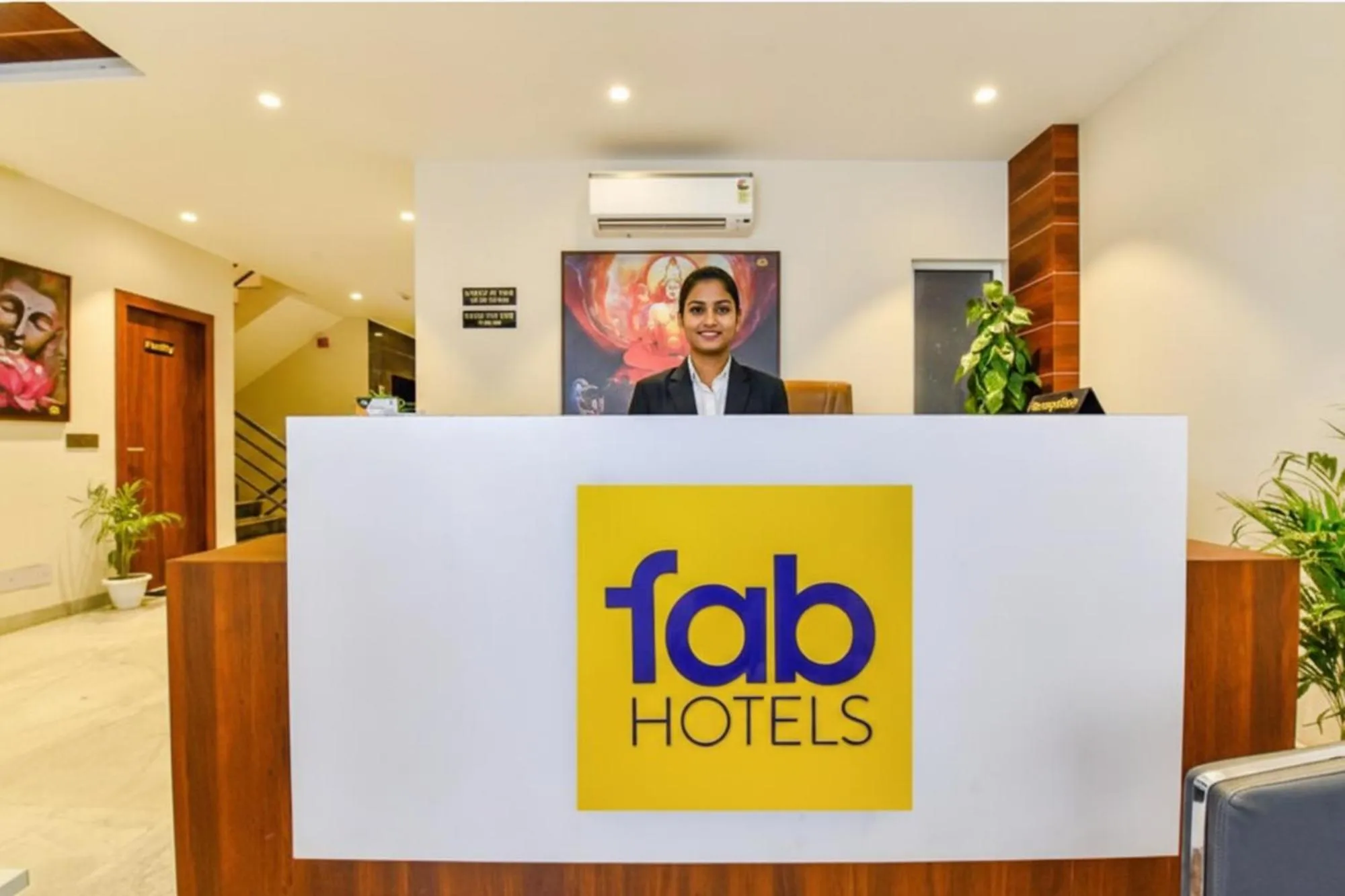 Lobby or reception in FabHotel Pravaasam Residency